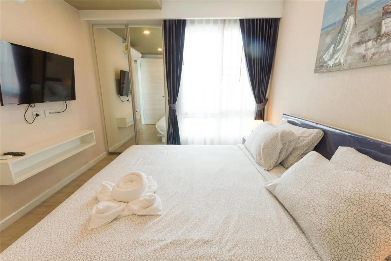 Bed in Seven Seas Resort Pattaya & Sofa bed