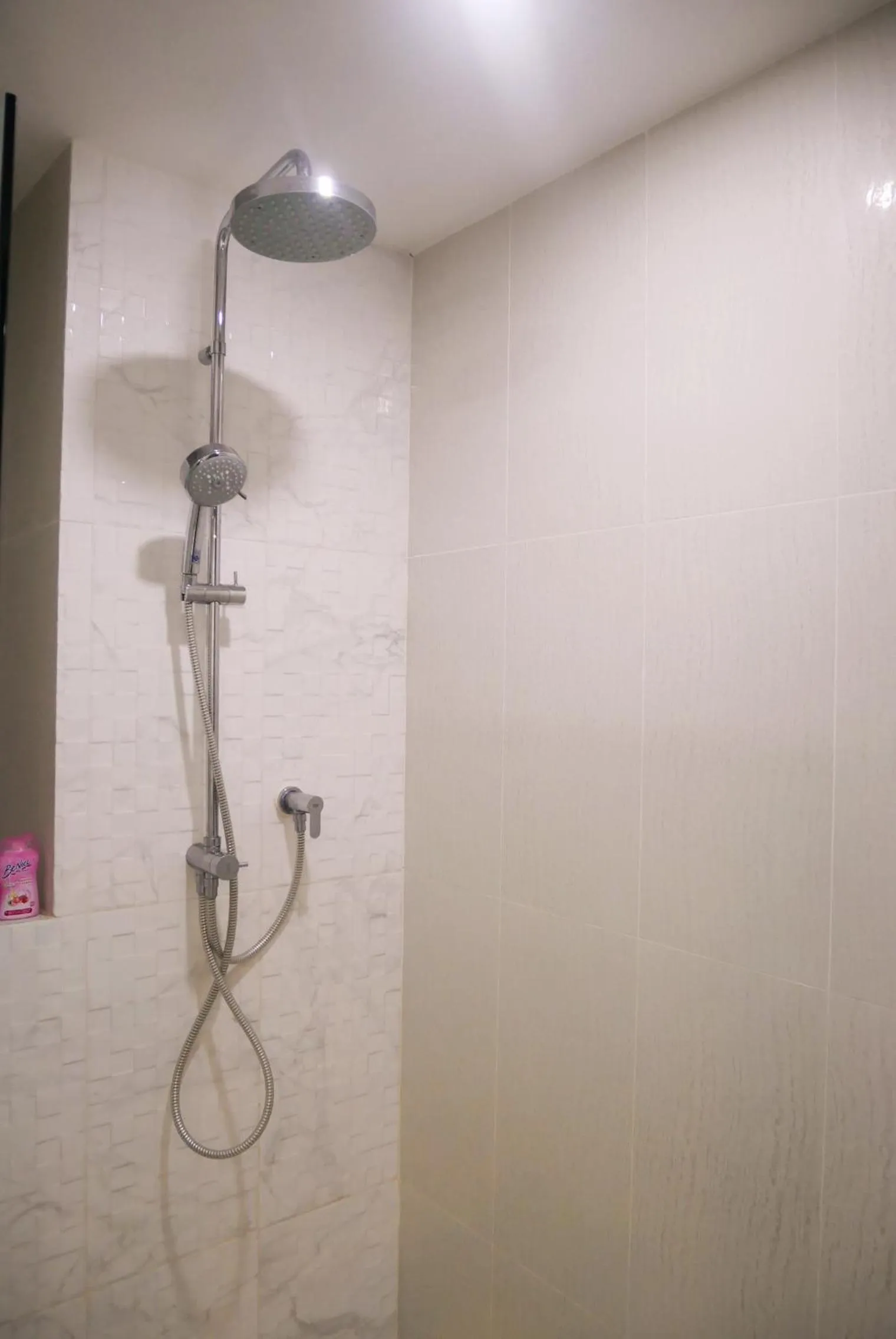 Bathroom in Seven Seas Resort Pattaya & Sofa bed