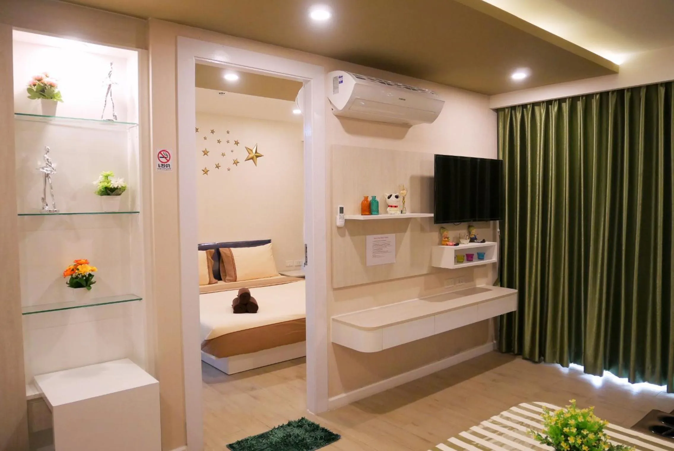 Seven Seas Resort Pattaya & Sofa bed