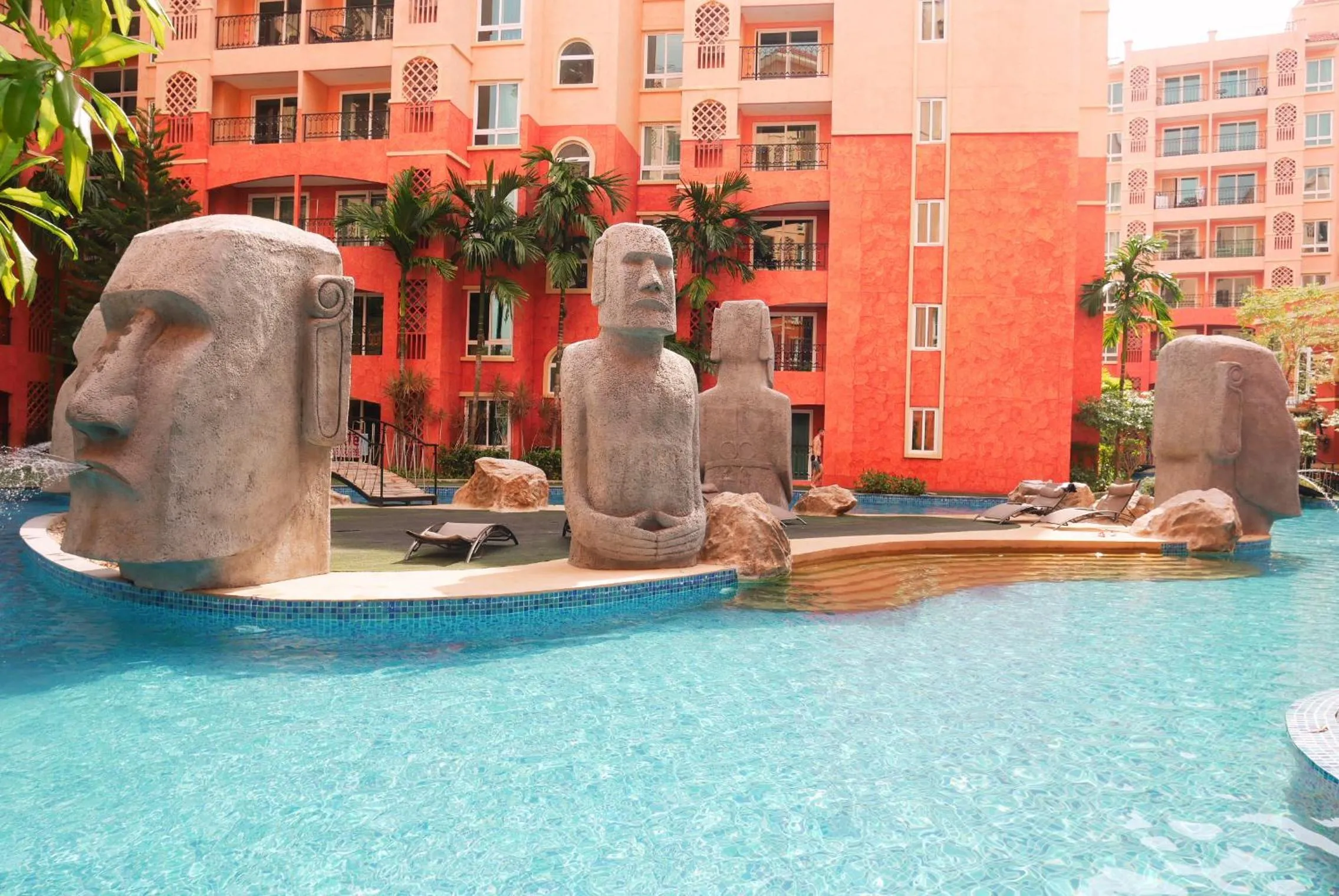 Seven Seas Resort Pattaya & Sofa bed