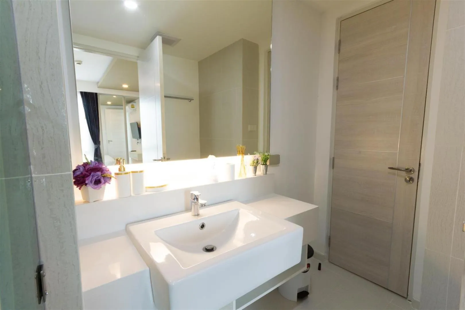 Seven Seas Resort Pattaya & Sofa bed