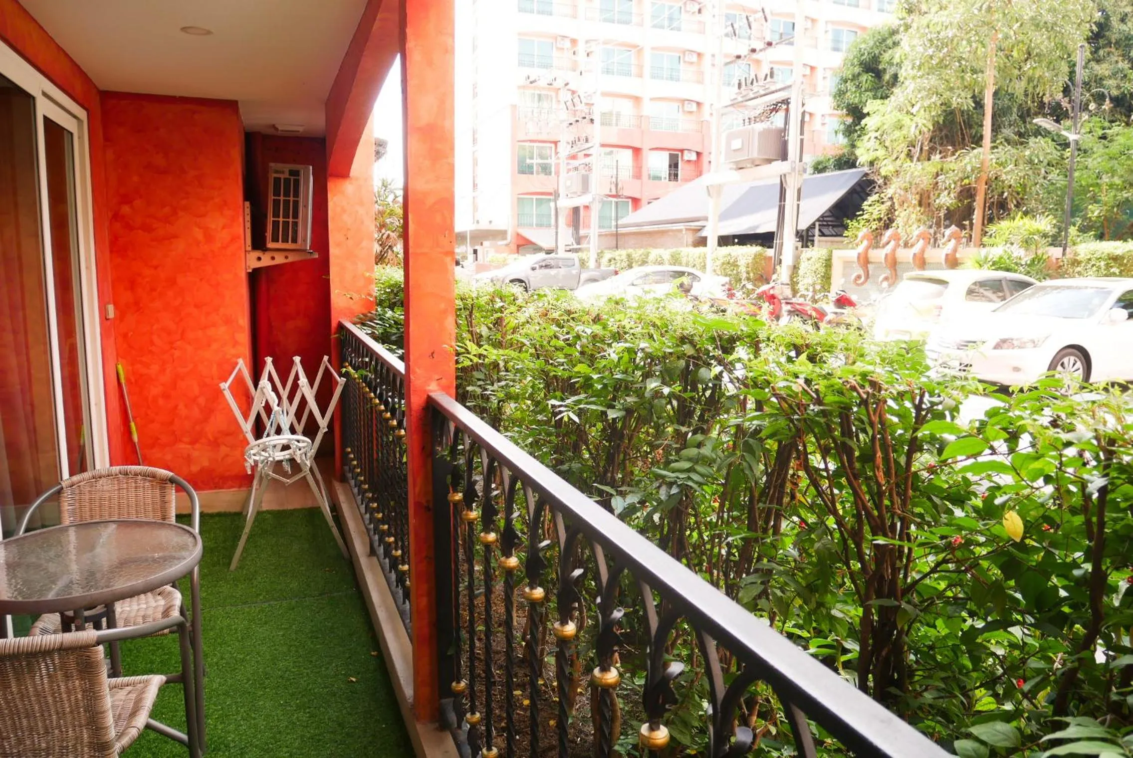 Seven Seas Resort Pattaya & Sofa bed