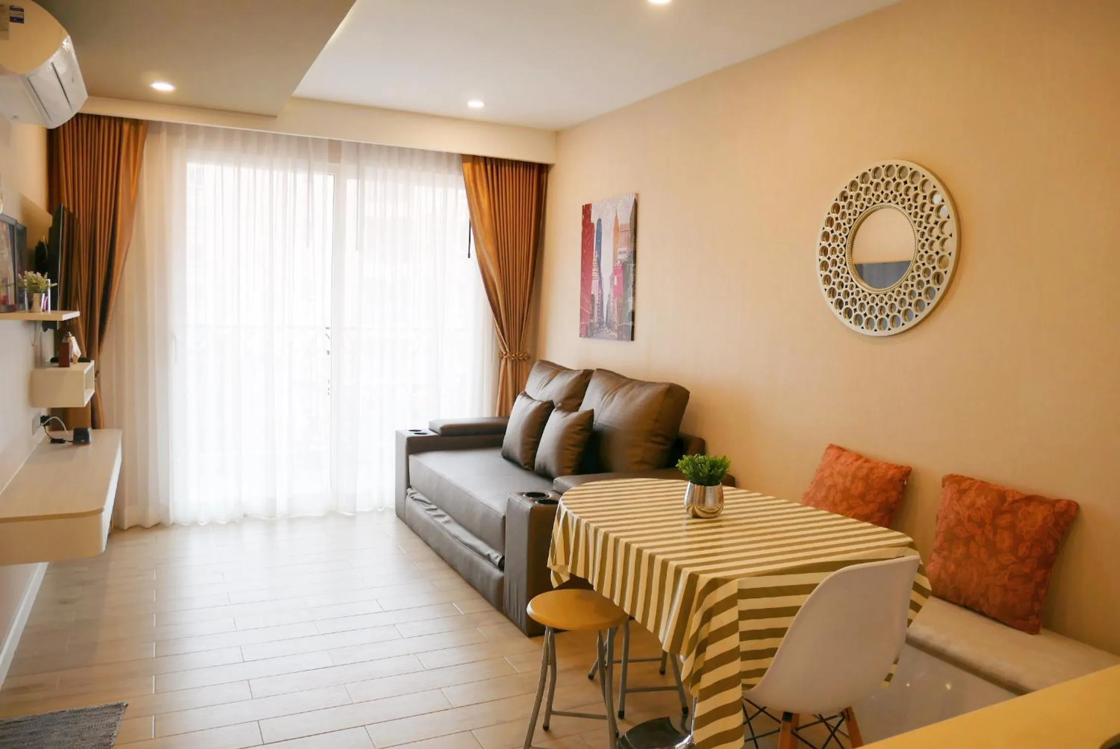 Seven Seas Resort Pattaya & Sofa bed