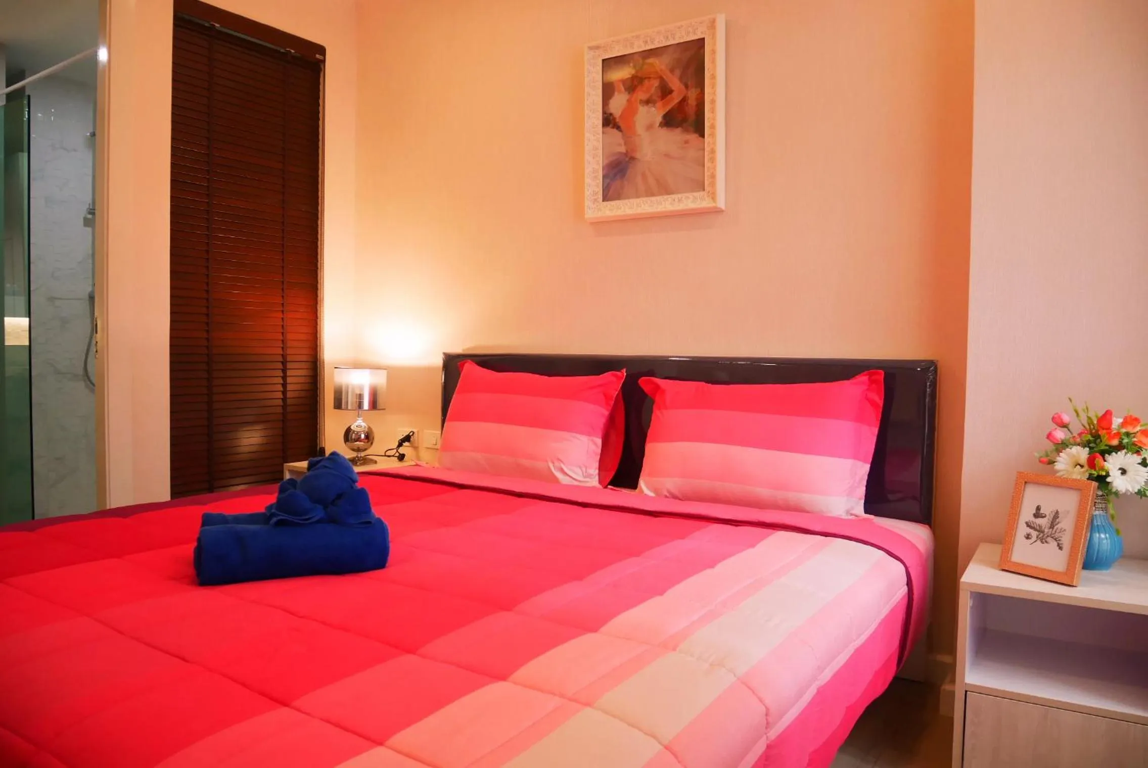 Bed in Seven Seas Resort Pattaya & Sofa bed