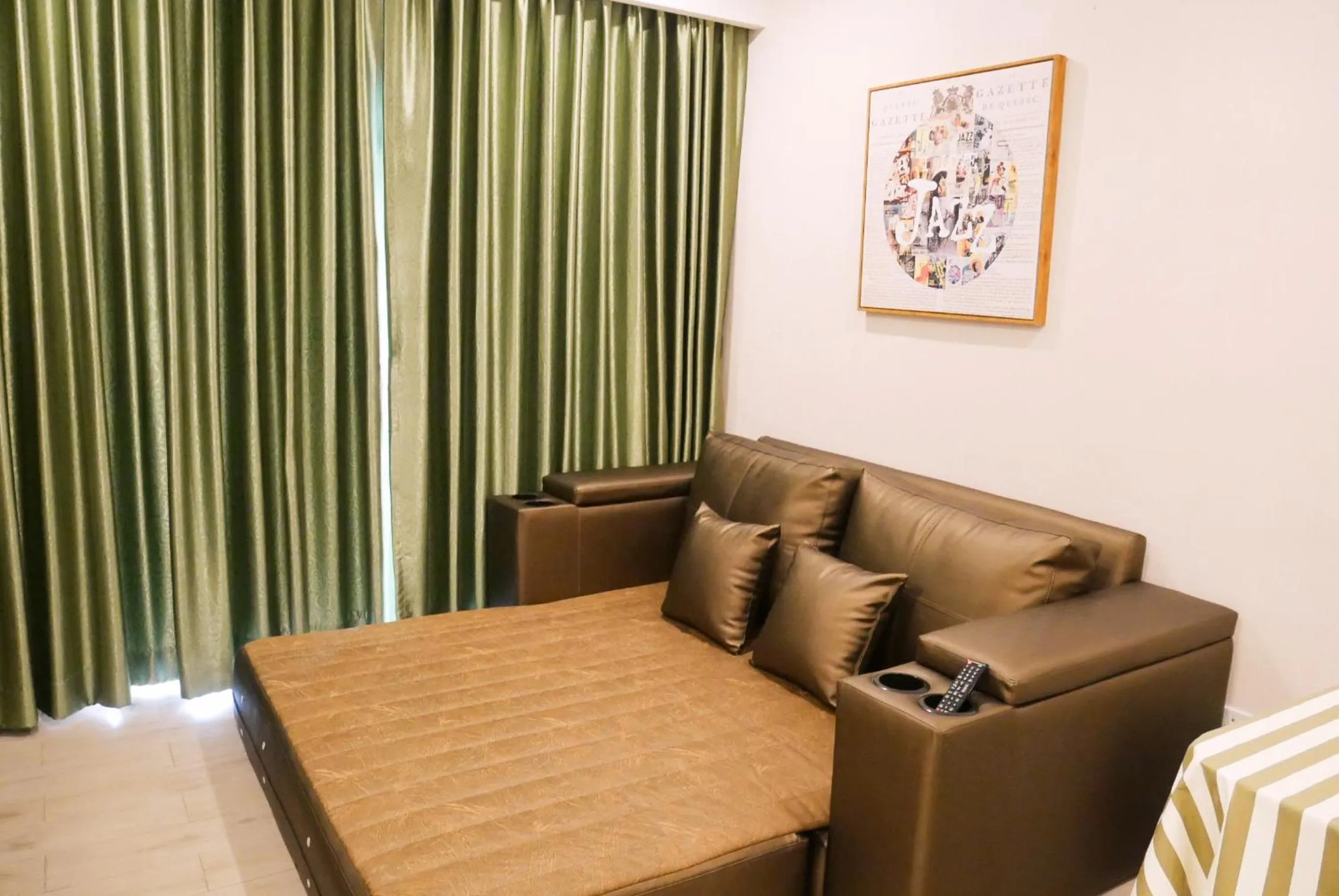 Bed in Seven Seas Resort Pattaya & Sofa bed