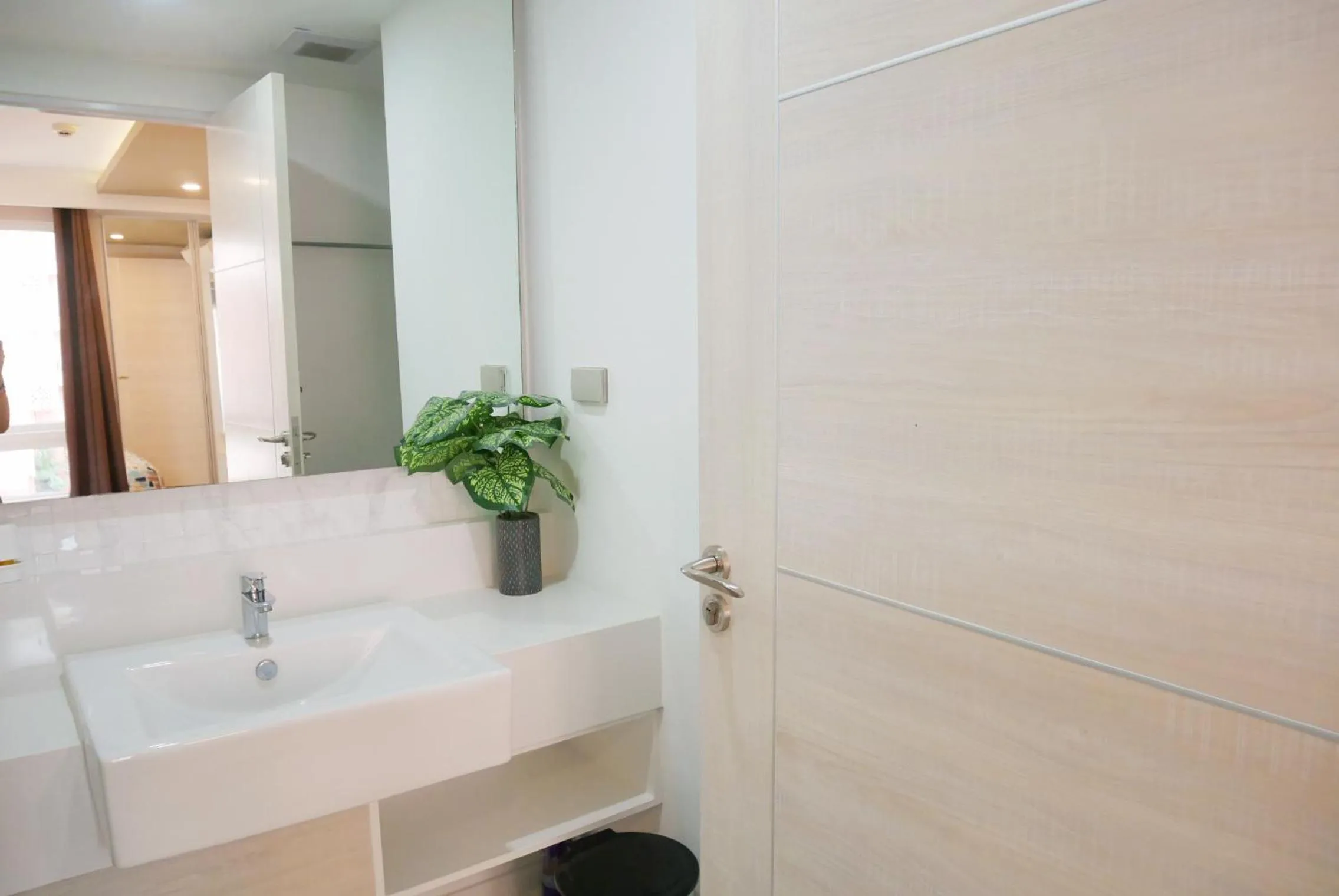 Bathroom in Seven Seas Resort Pattaya & Sofa bed