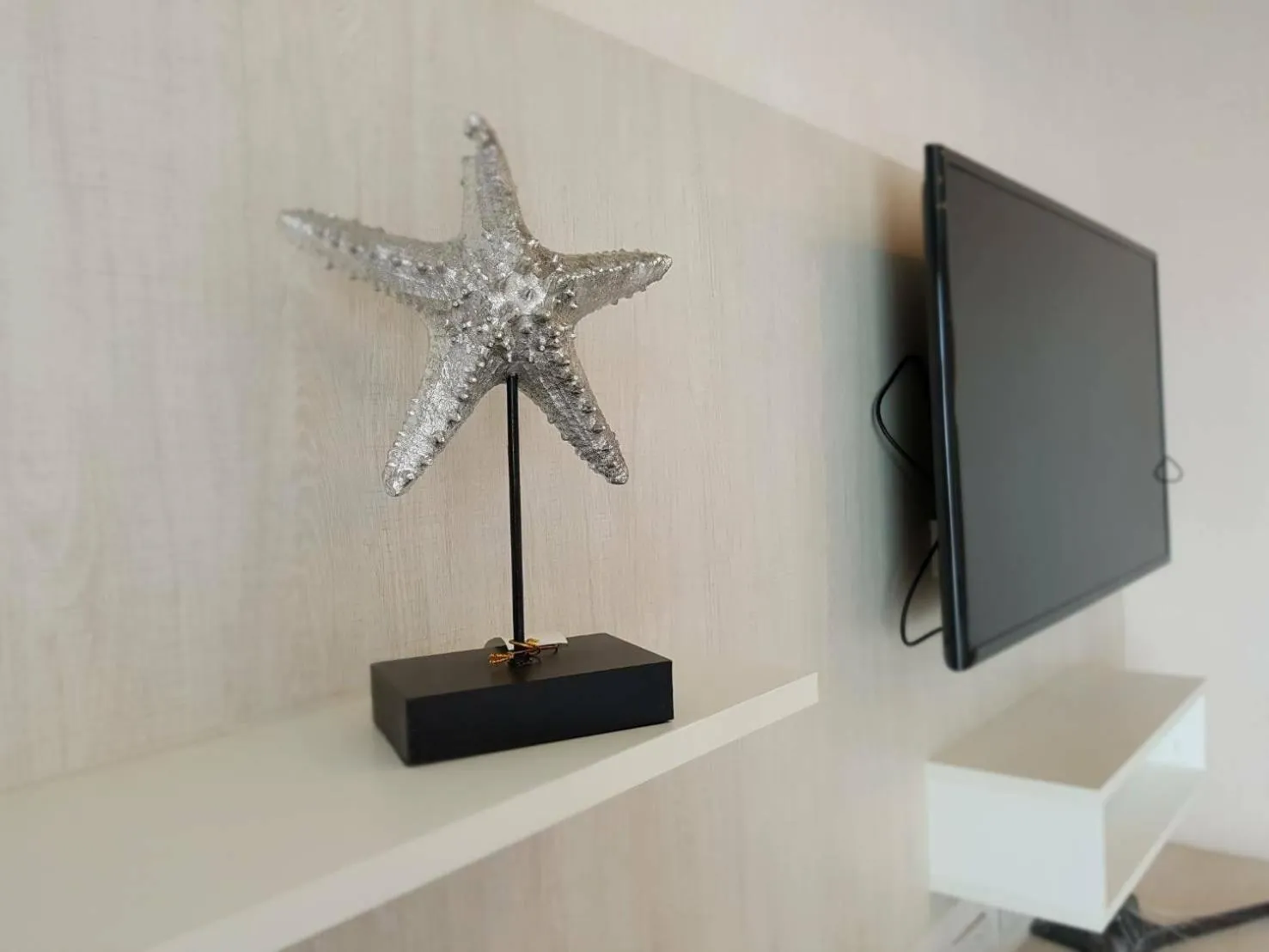 Seven Seas Resort Pattaya & Sofa bed