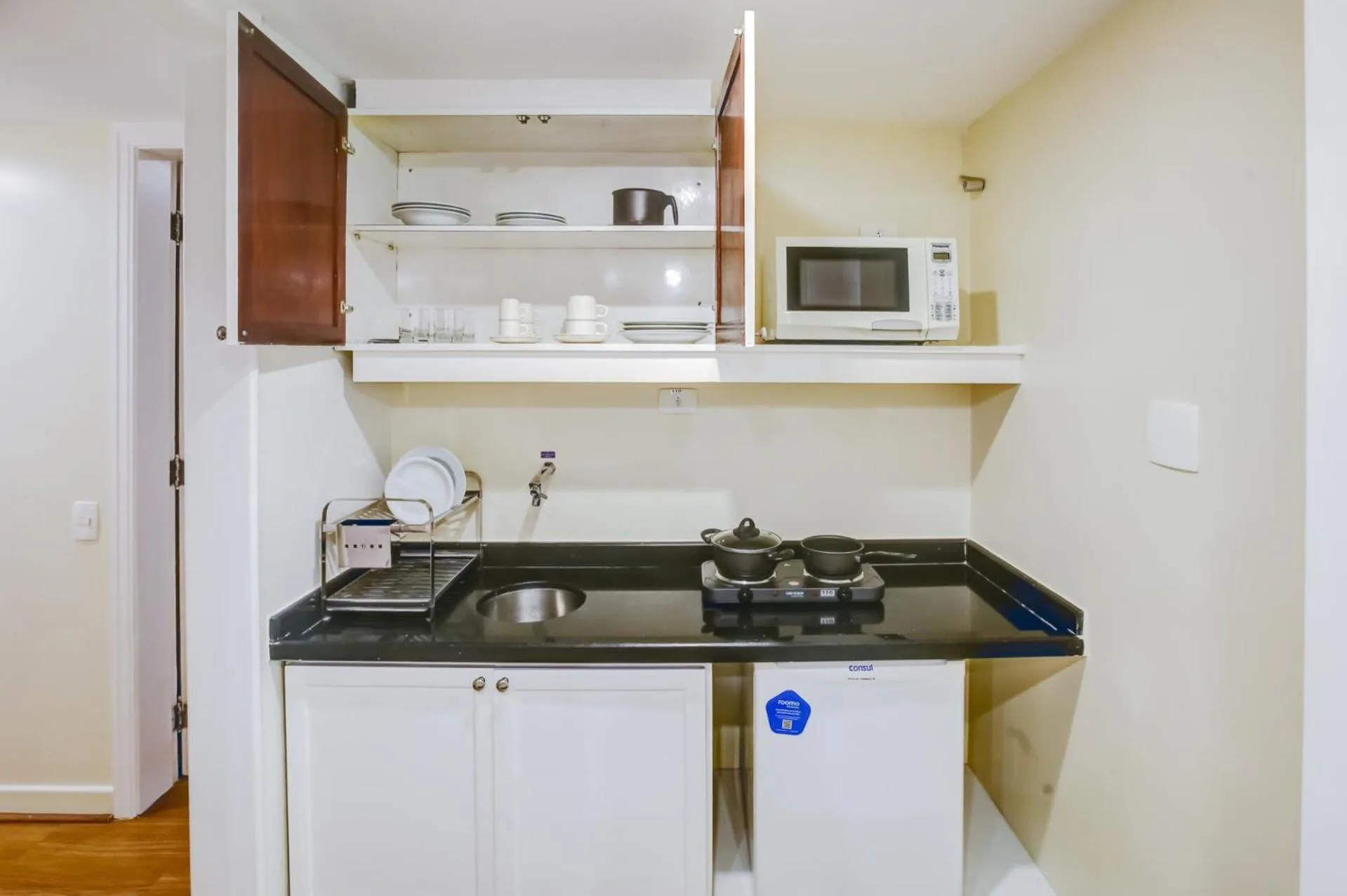 kitchen in Roomo Transamerica SP Itaim Bibi