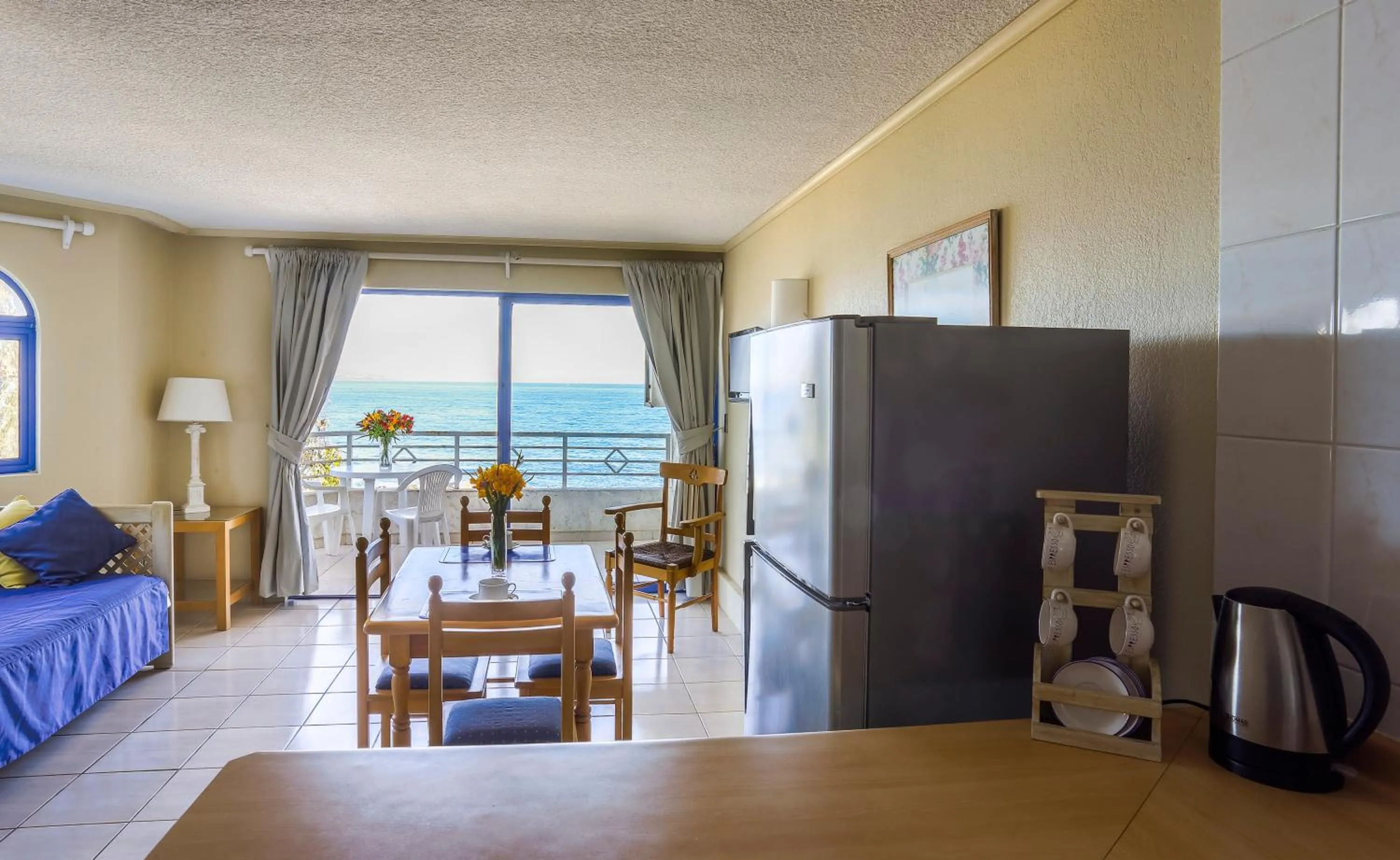 Coffee/tea facilities in MR Mar Suites (ex Neruda Mar Suites)