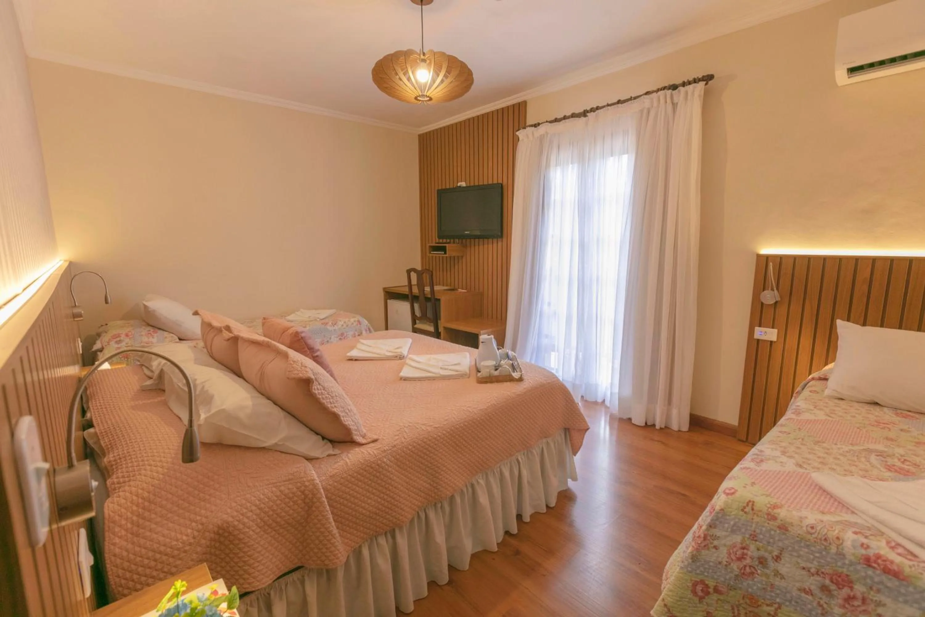 Bedroom, Bed in Pousada das Hortênsias