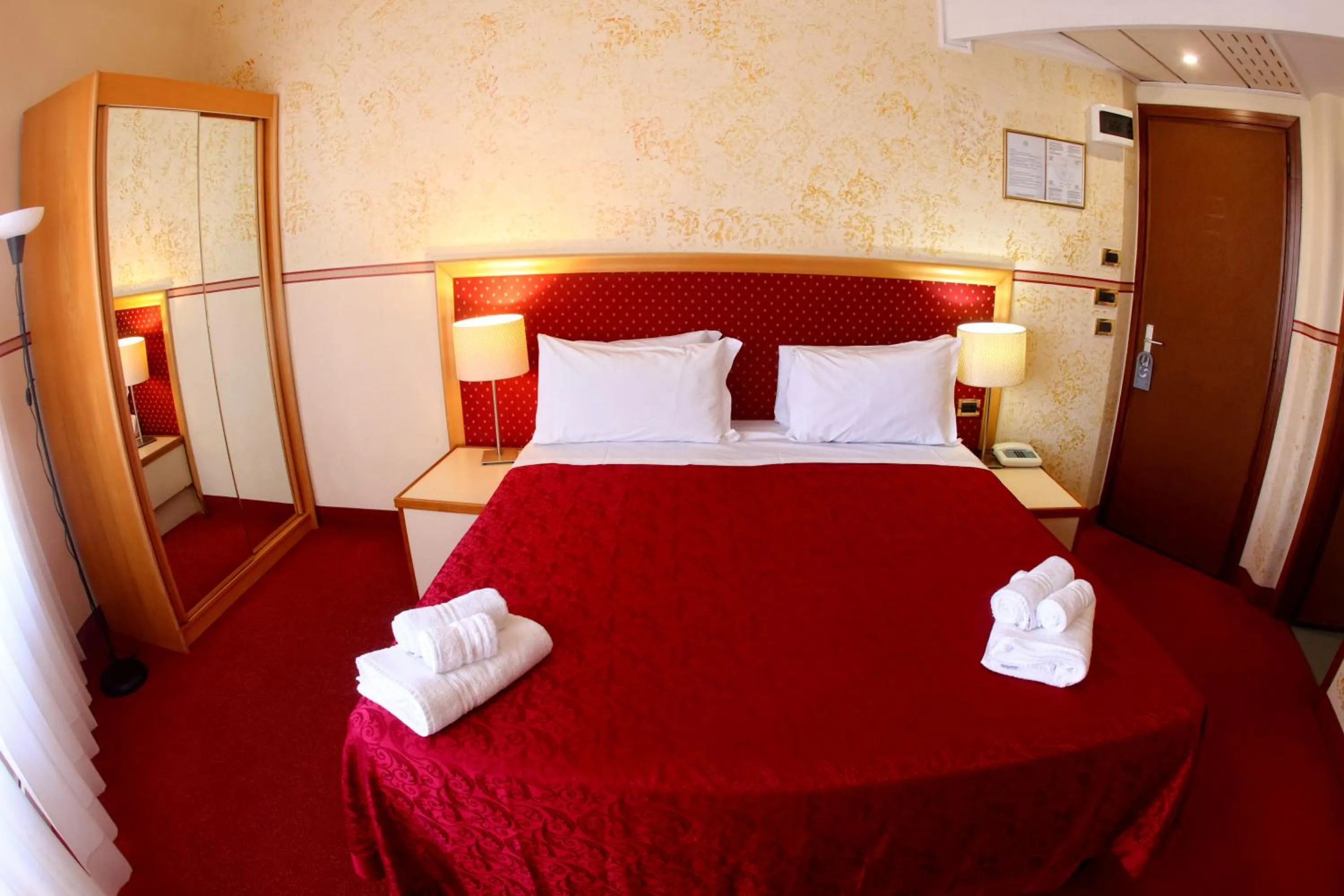 Bed in Hotel Palace Masoanri's