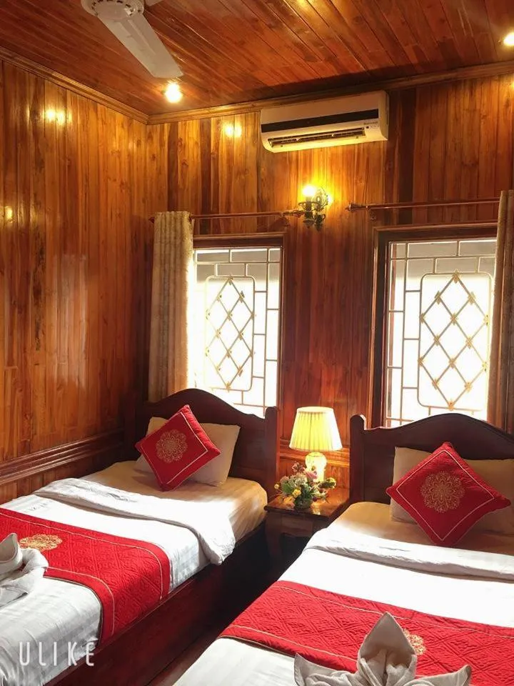 Bed in Soutikone Place House 2