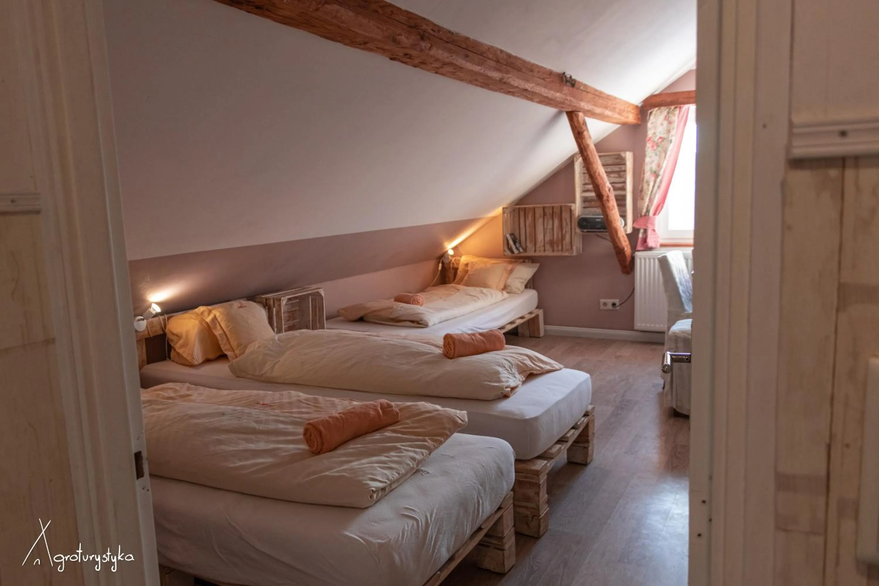 Bed in Agroturystyka Nad Jeziorem-Osada Indiańska