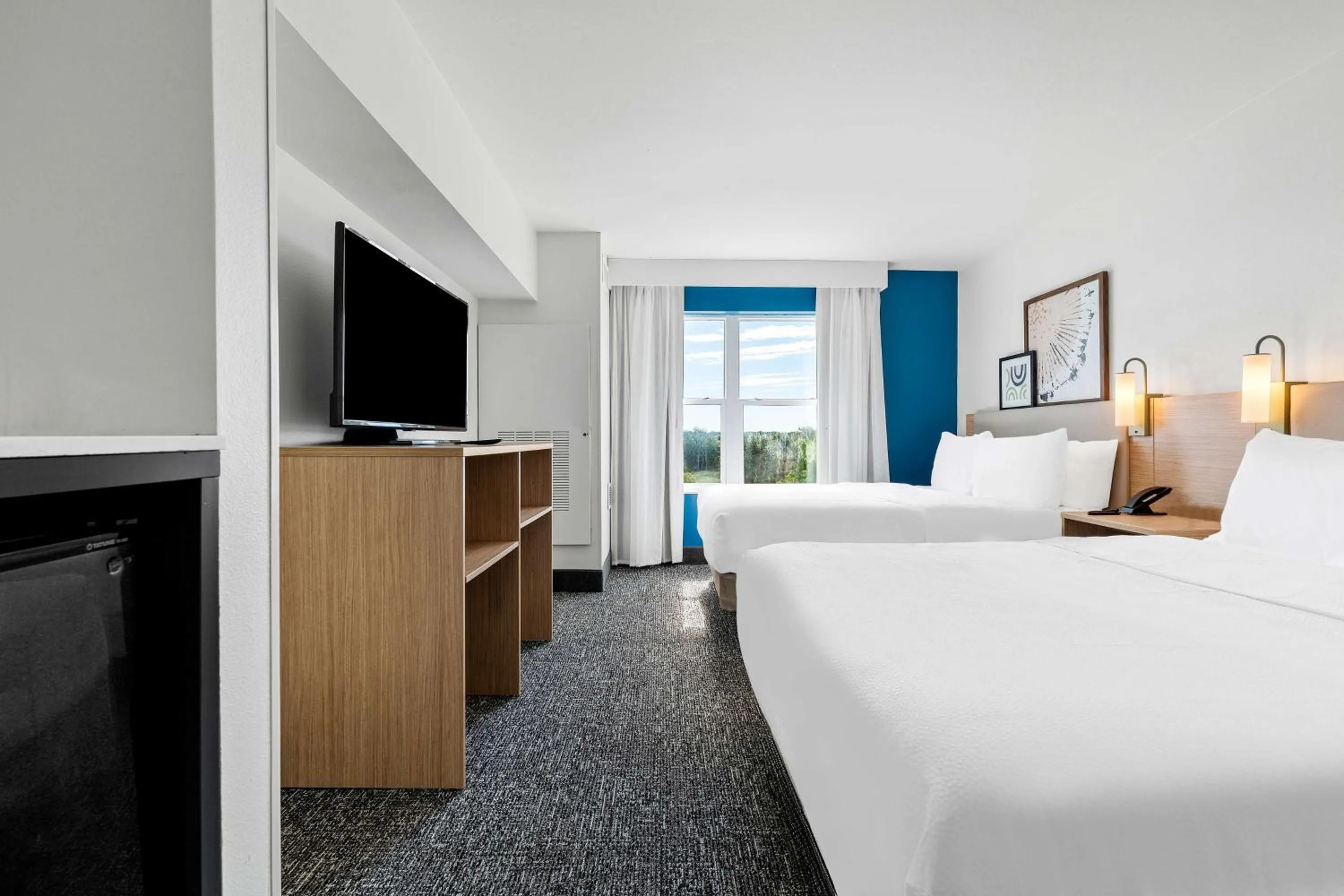 Bed in Spark By Hilton St. Augustine I 95