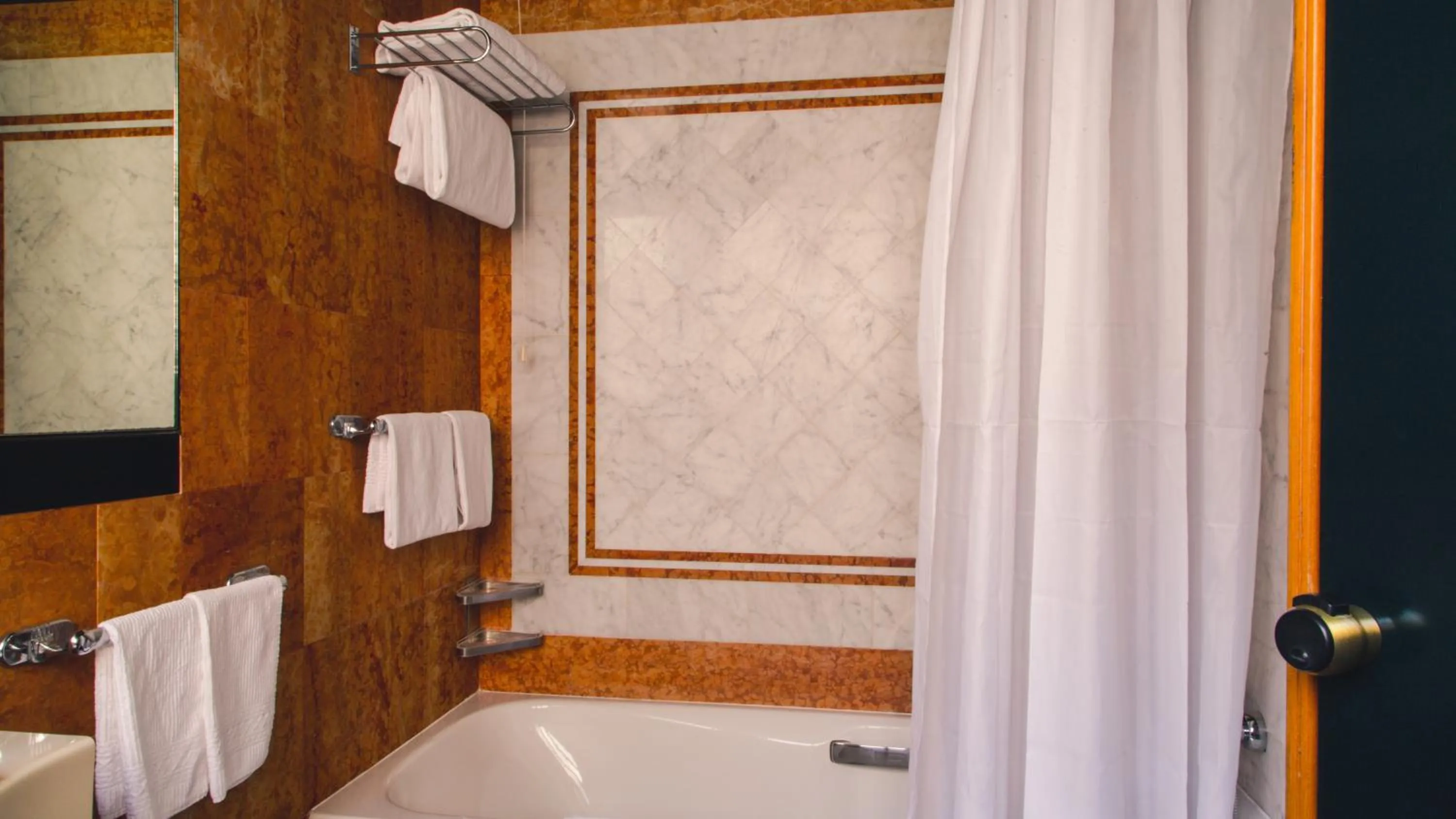 Bathroom in Grand Hotel Excelsior