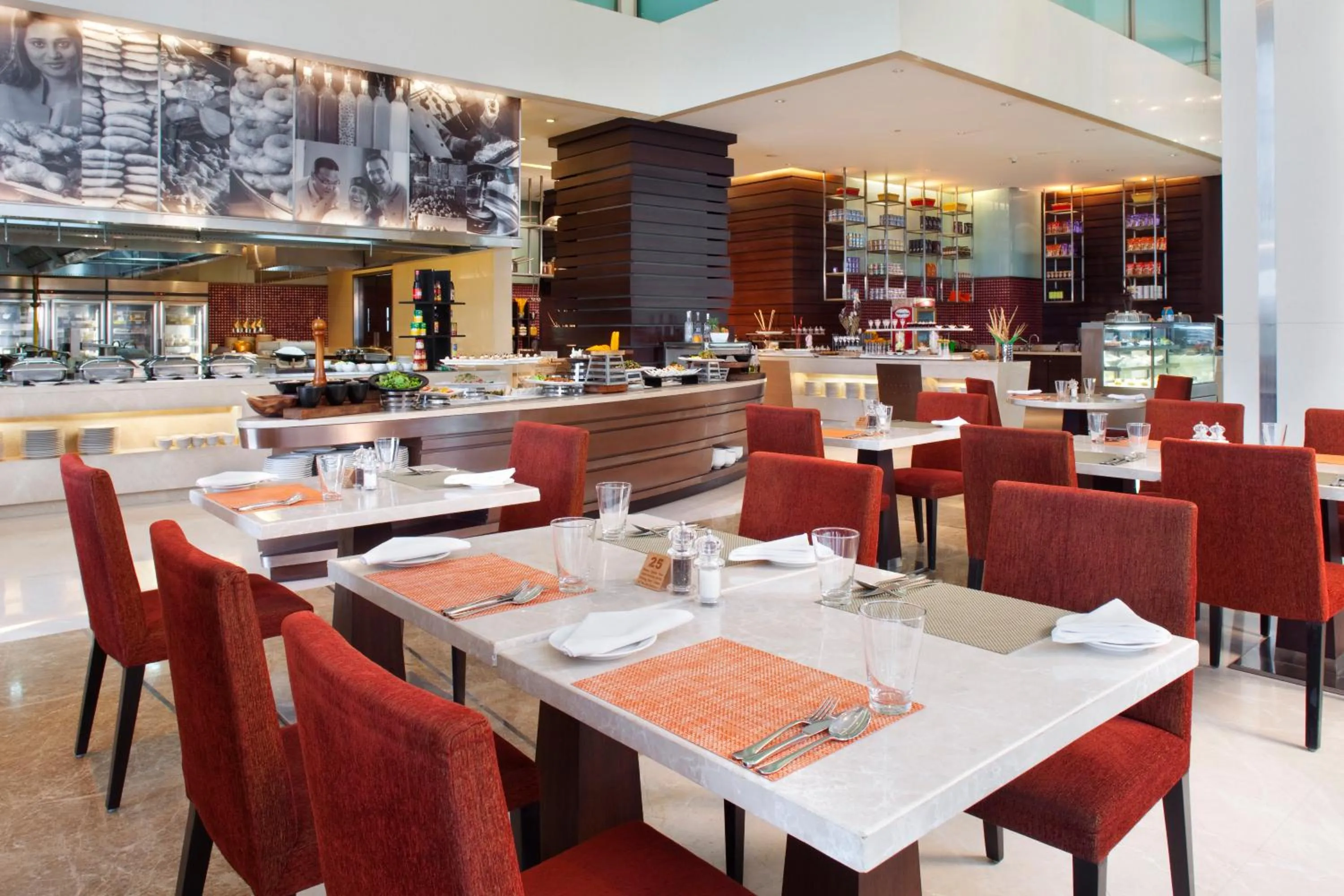 Restaurant/places to eat in Holiday Inn Mumbai International Airport by IHG