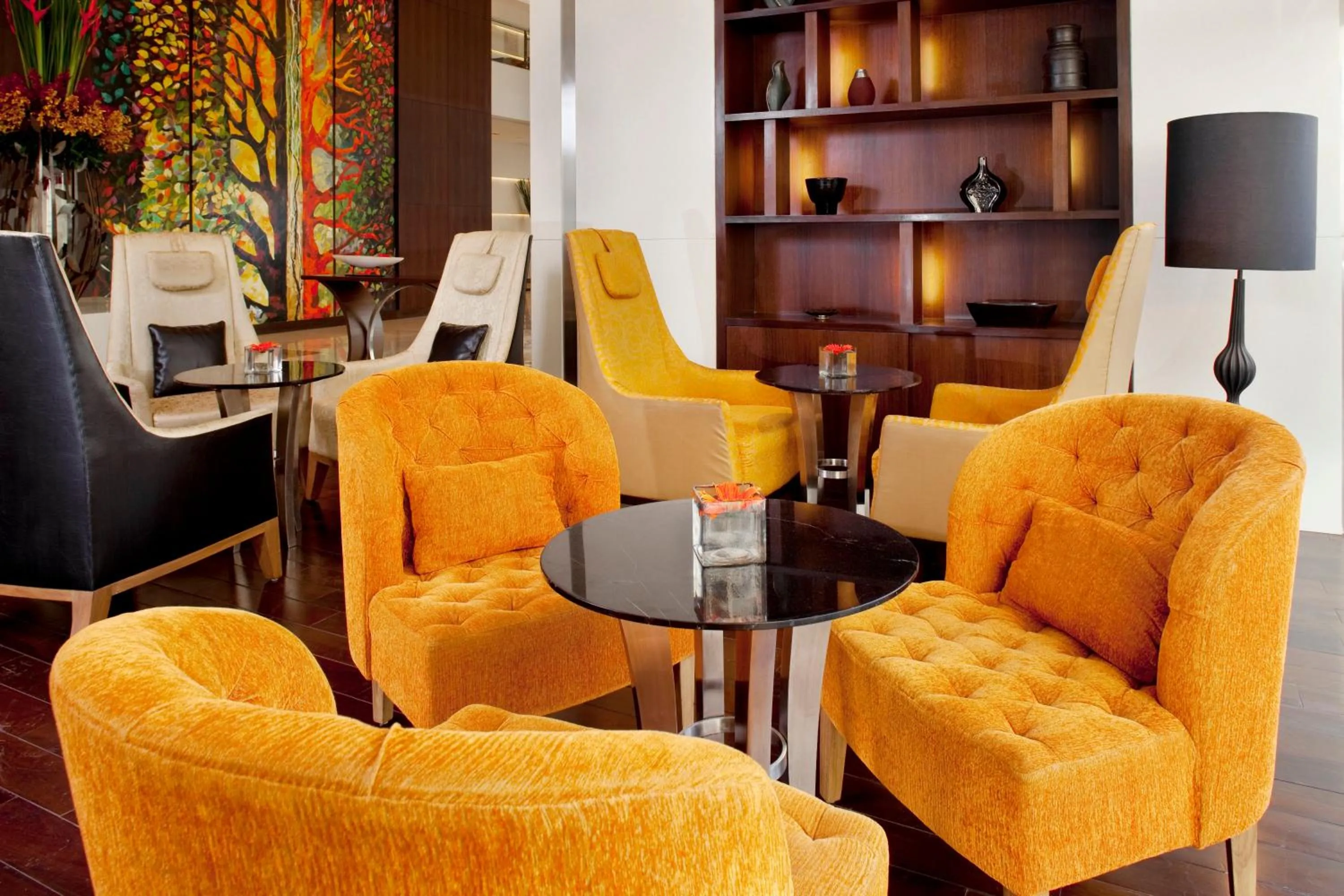 Lounge or bar in Holiday Inn Mumbai International Airport by IHG