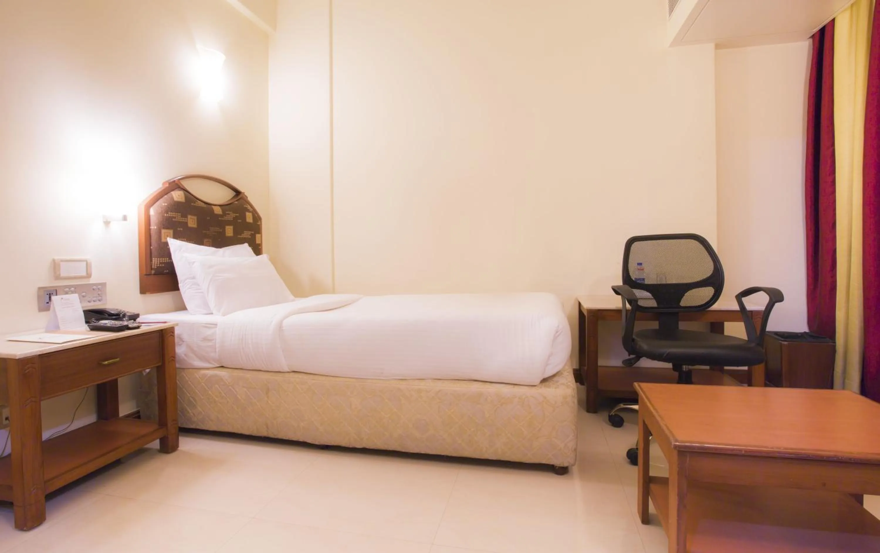 Bed in Hotel Airport International Mumbai