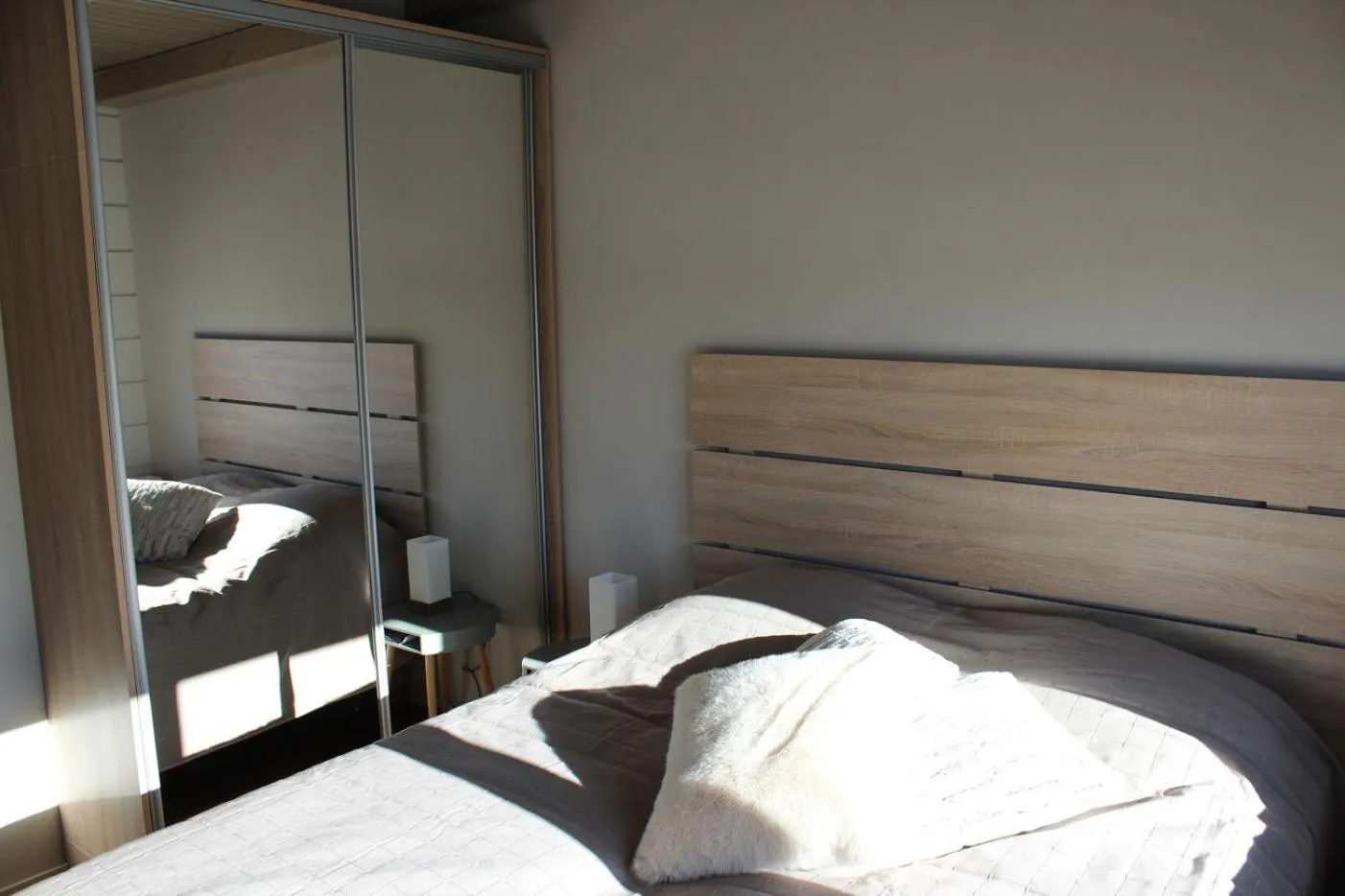 Bed in Naava Chalets