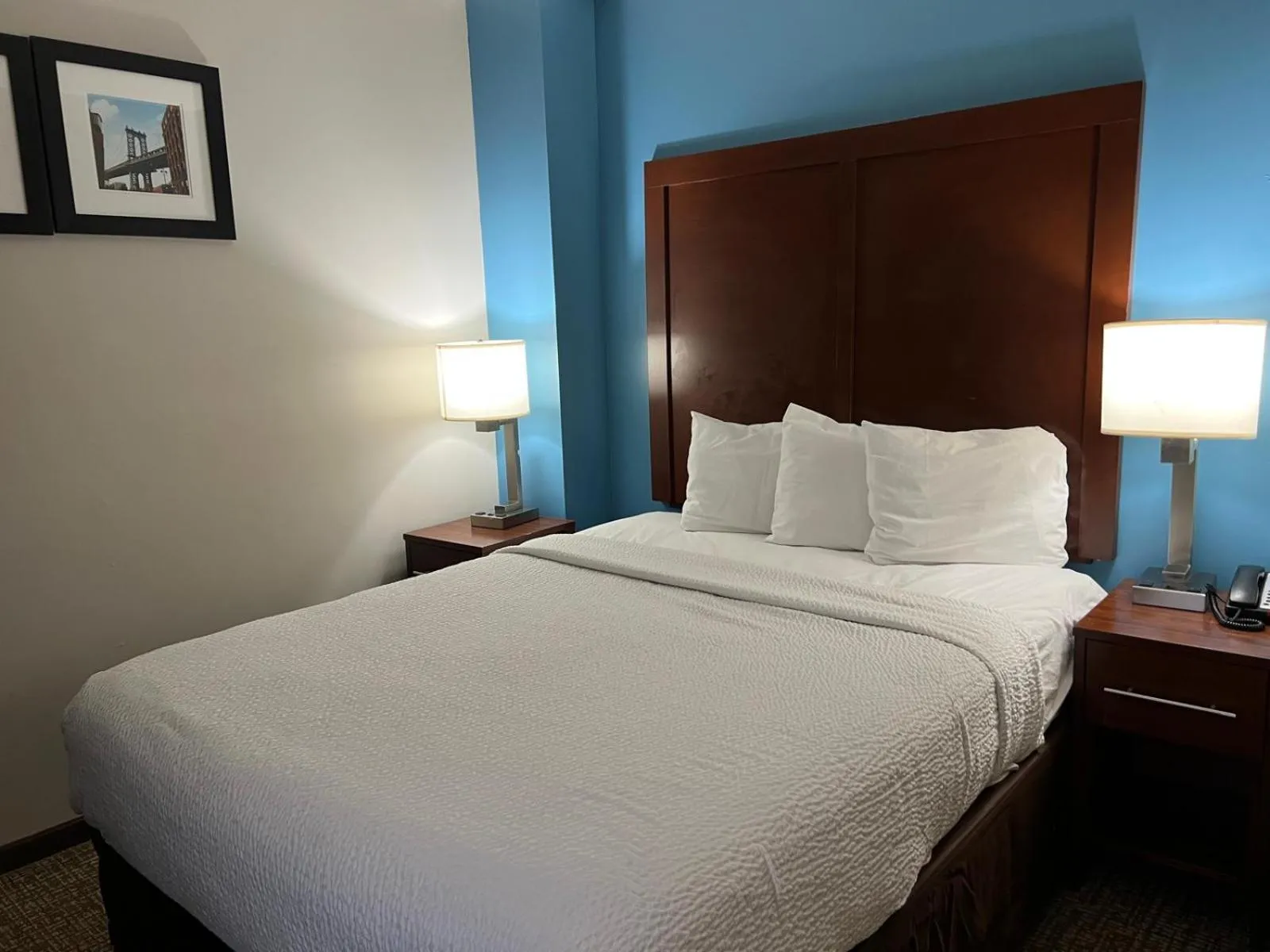 Bed in Days Inn by Wyndham Brooklyn Marine Park