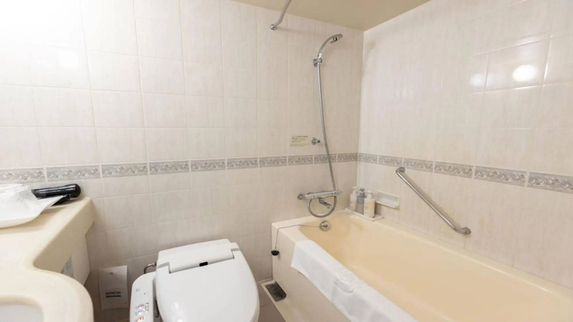 Bath in New Osaka Hotel Shinsaibashi