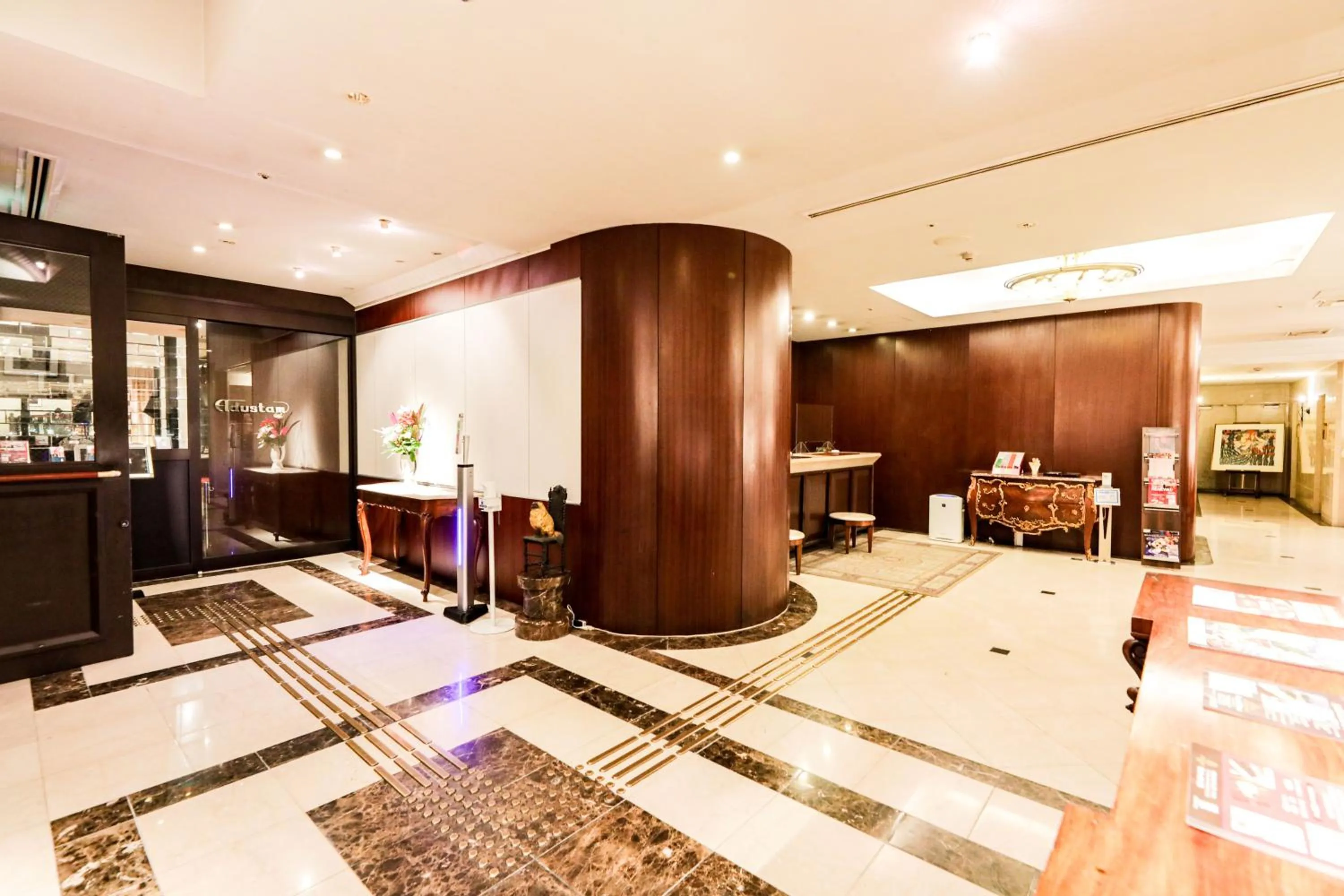 Lobby or reception in New Osaka Hotel Shinsaibashi