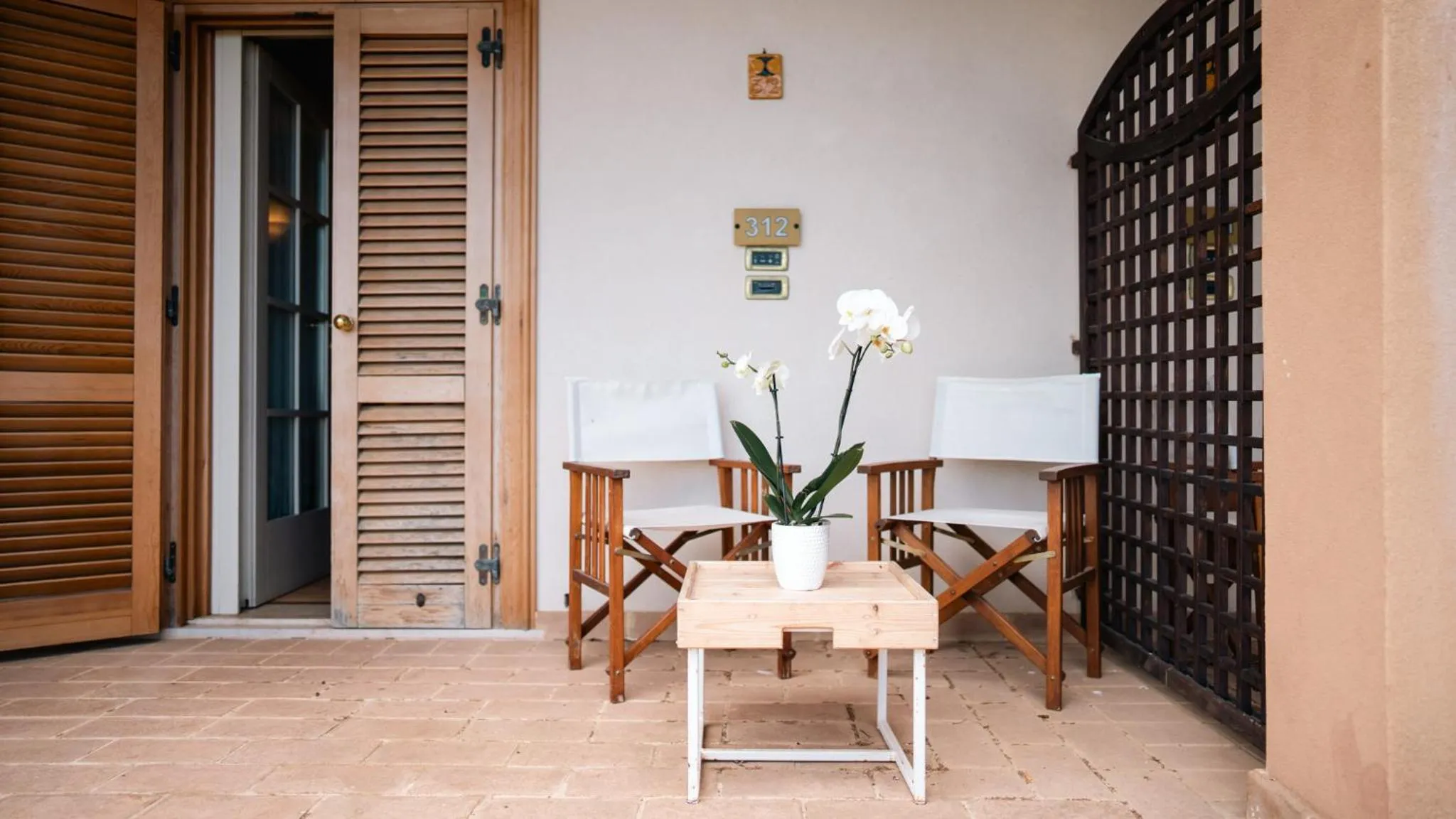 Patio in Altafiumara Resort & Spa