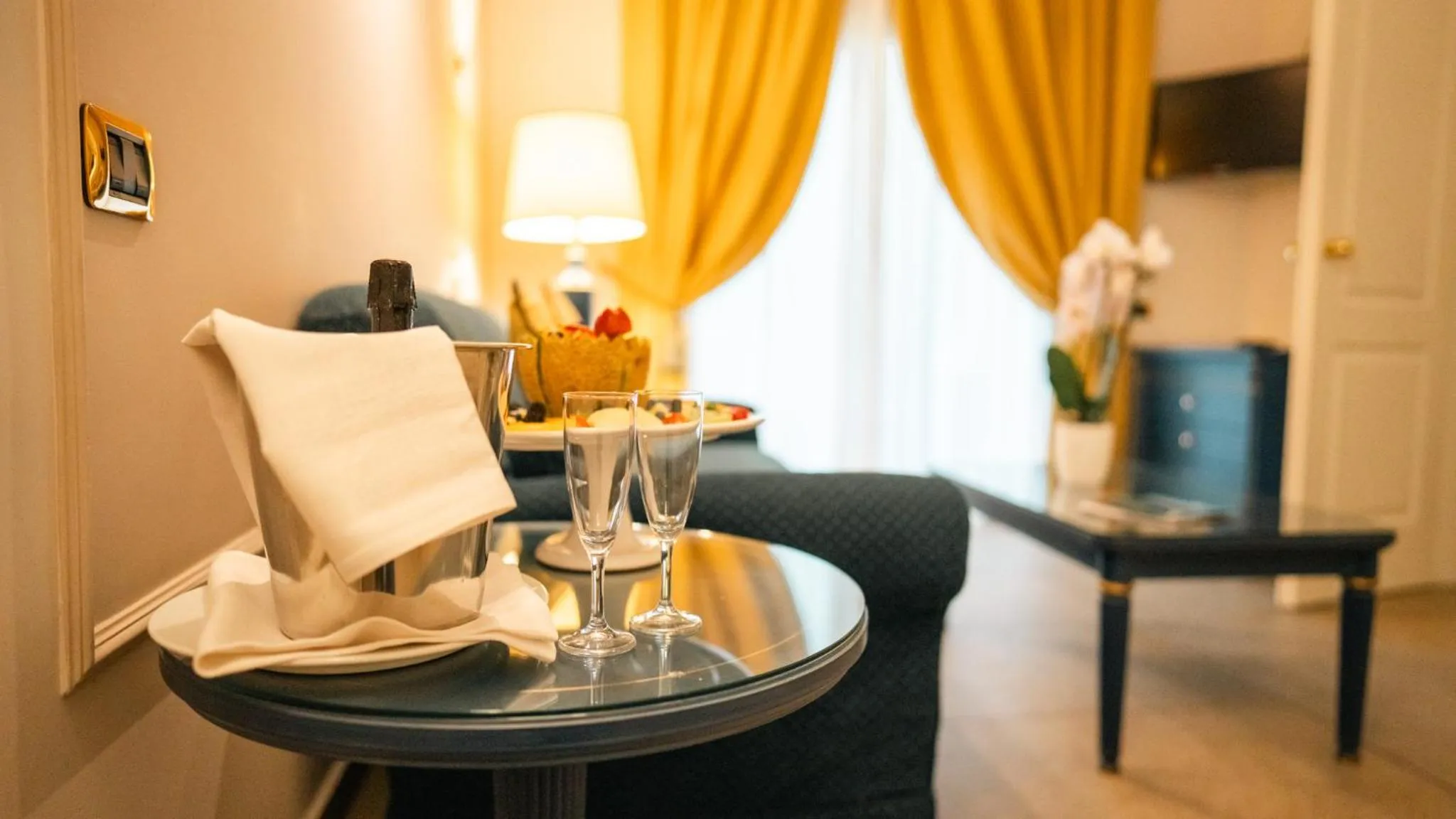 TV and multimedia in Altafiumara Resort & Spa