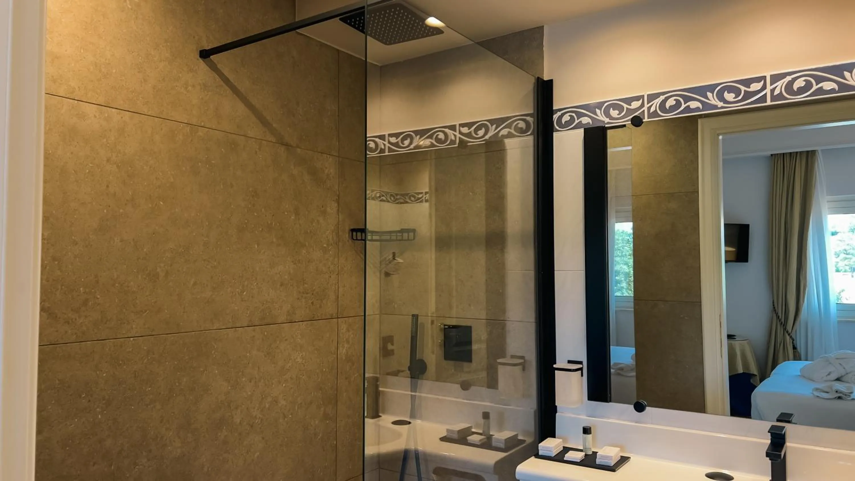 Shower in Altafiumara Resort & Spa