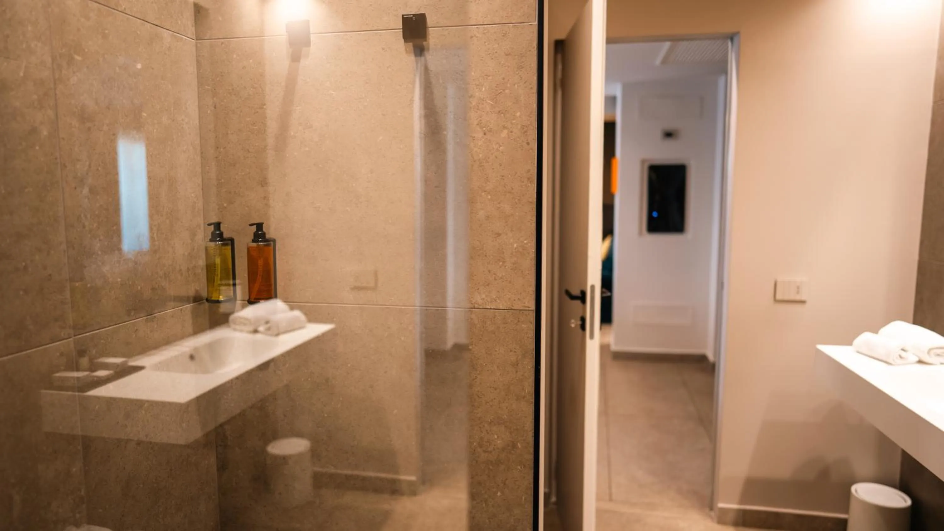Shower in Altafiumara Resort & Spa