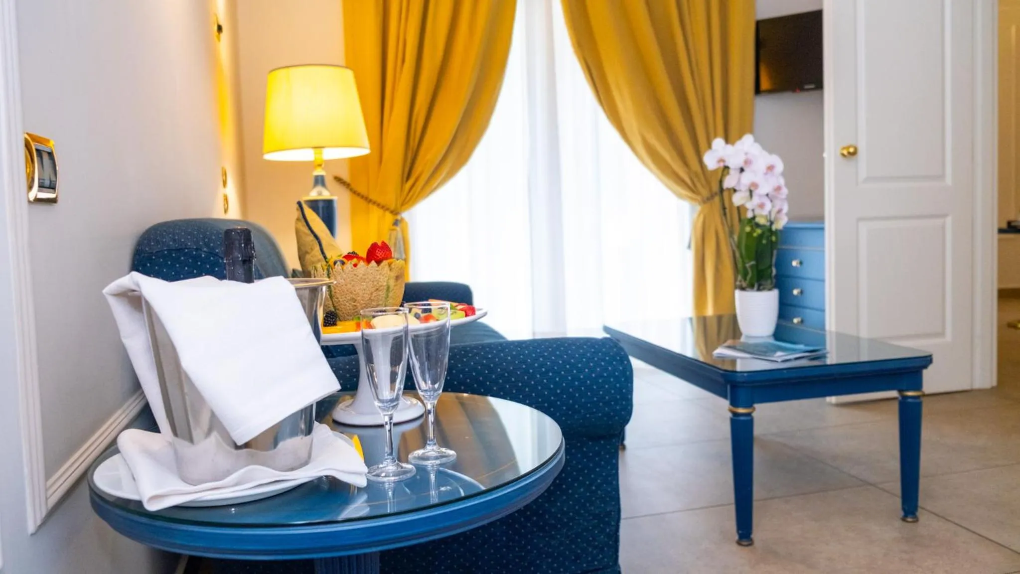 TV and multimedia in Altafiumara Resort & Spa