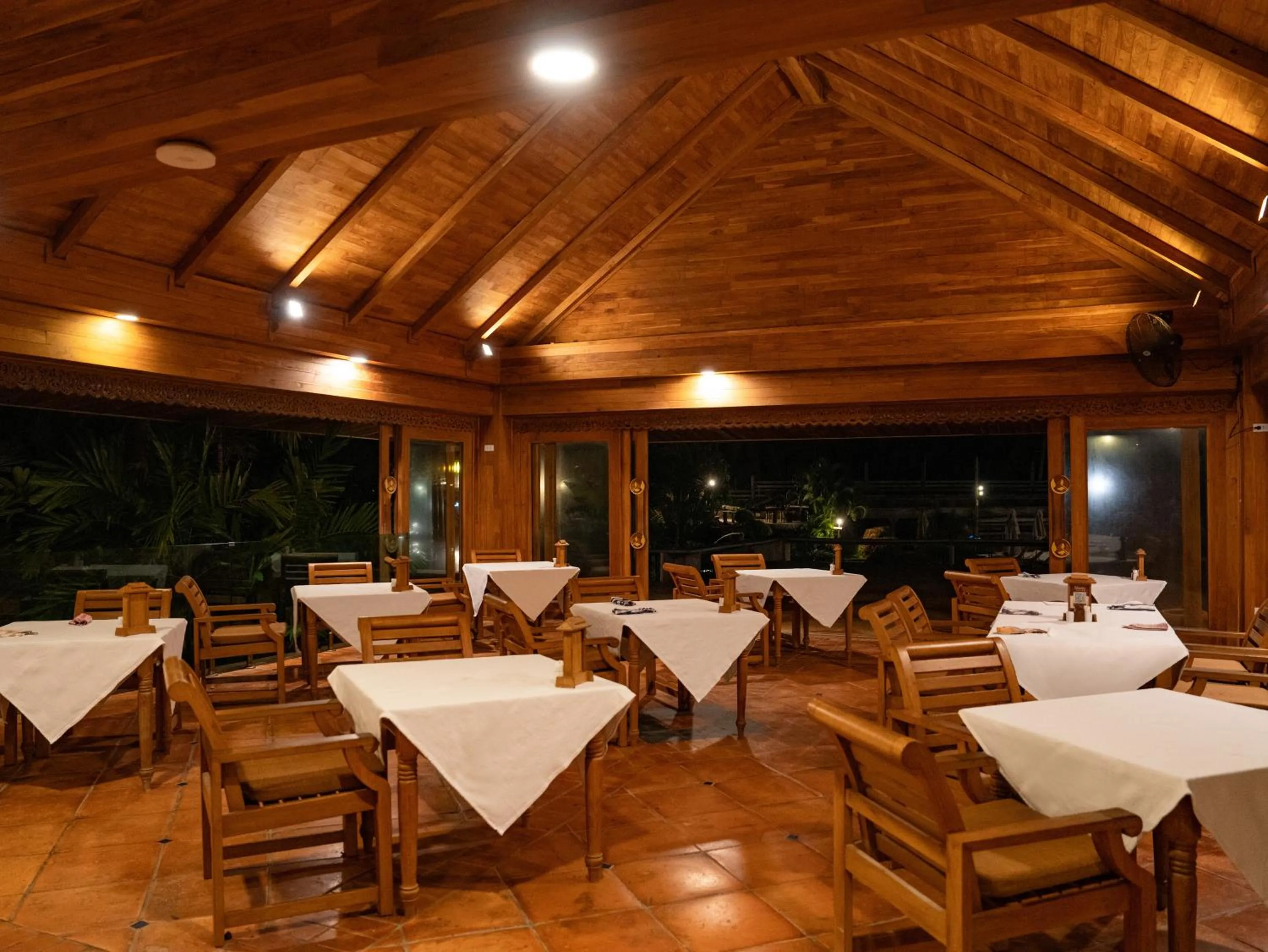 Restaurant/places to eat in Santhiya Koh Chang Resort