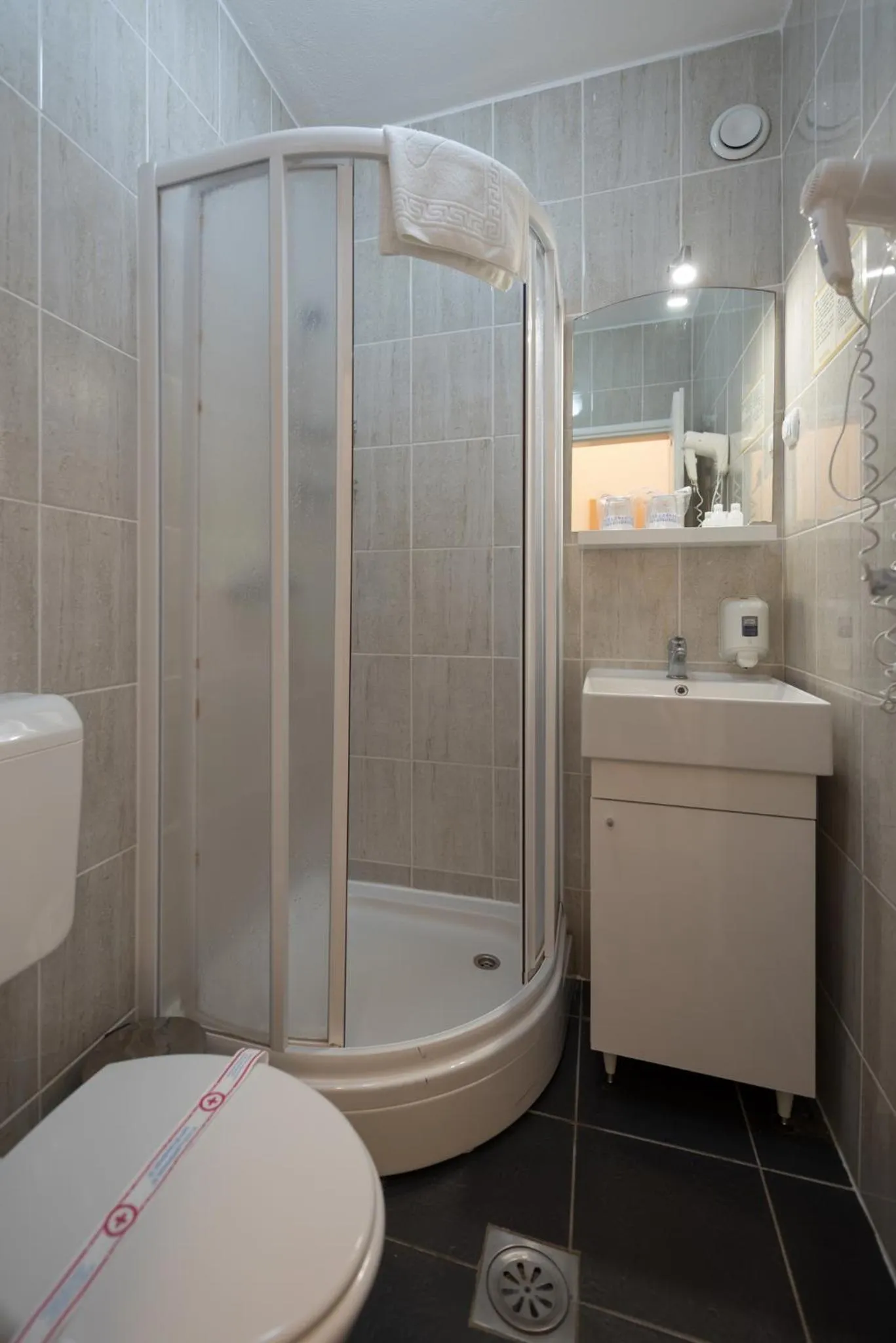 Bathroom in Hotel Galia