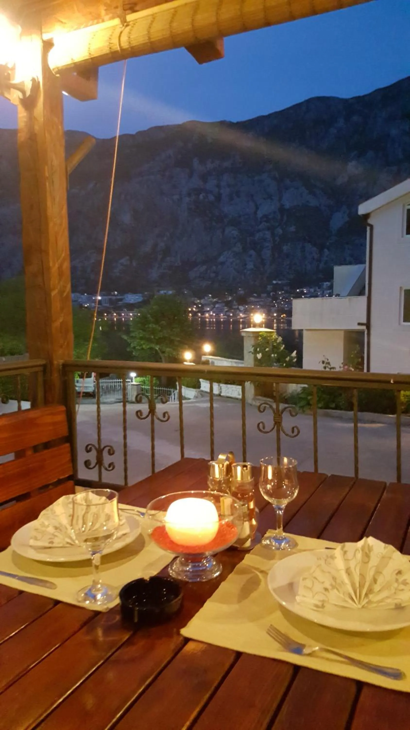Restaurant/places to eat in Hotel Galia