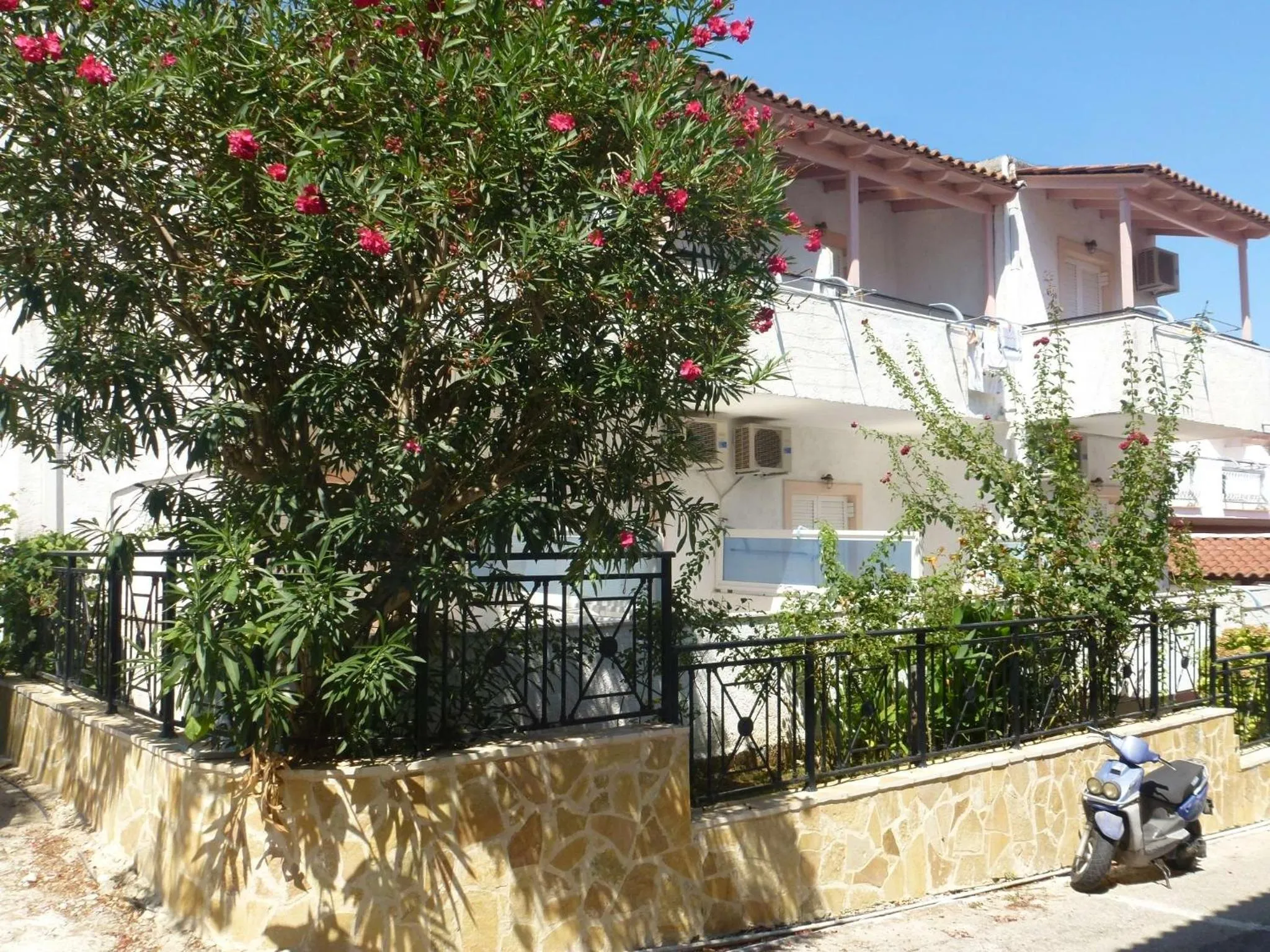 Facade/entrance in Galini Studios