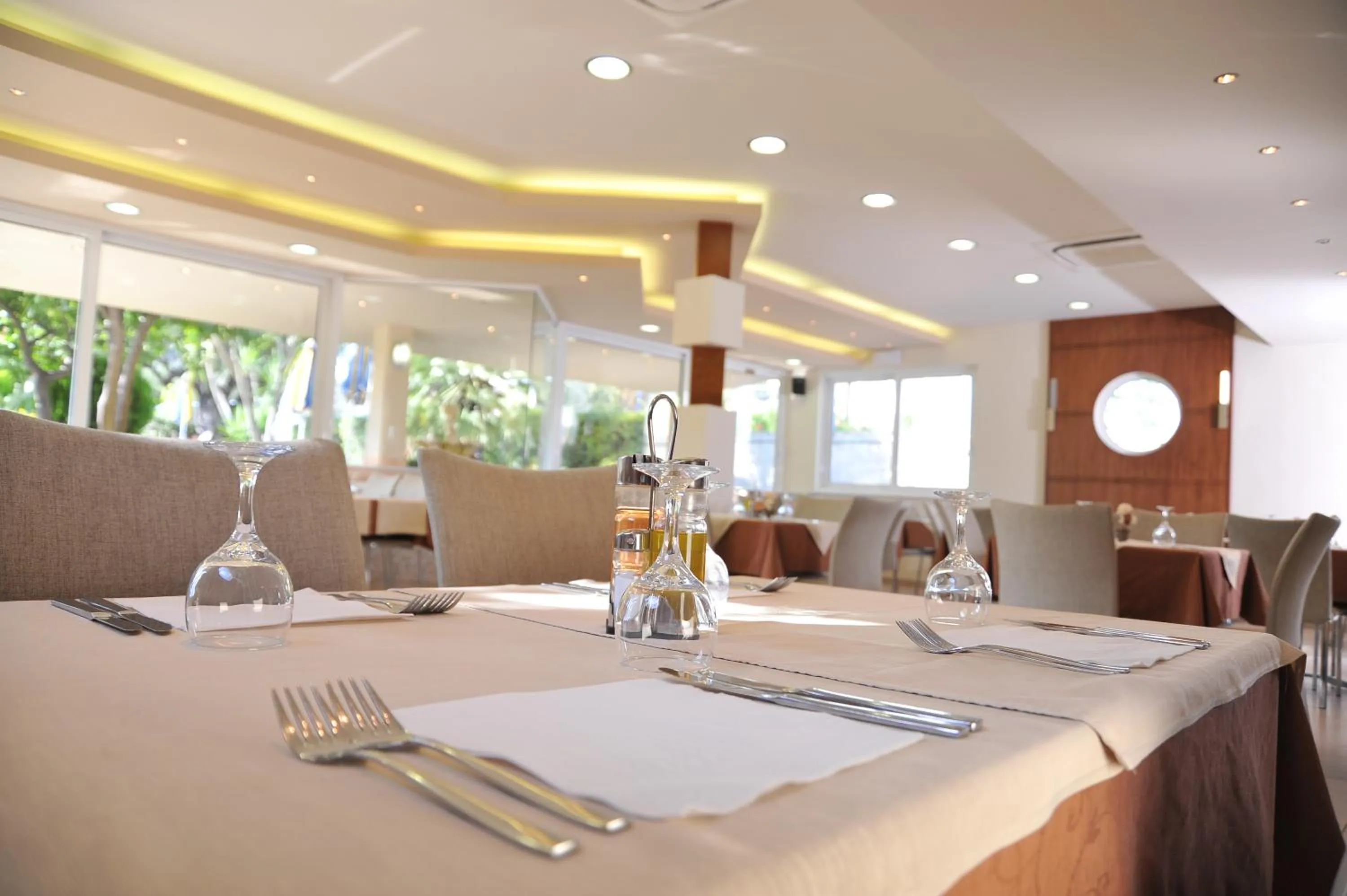 Restaurant/places to eat in Argiro Village