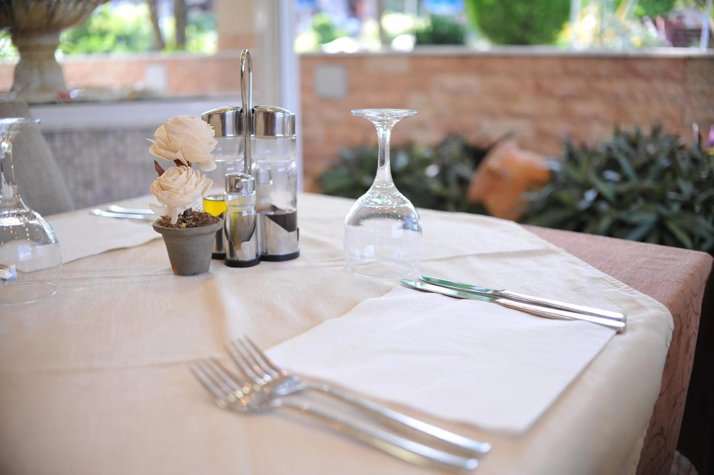 Restaurant/places to eat in Argiro Village