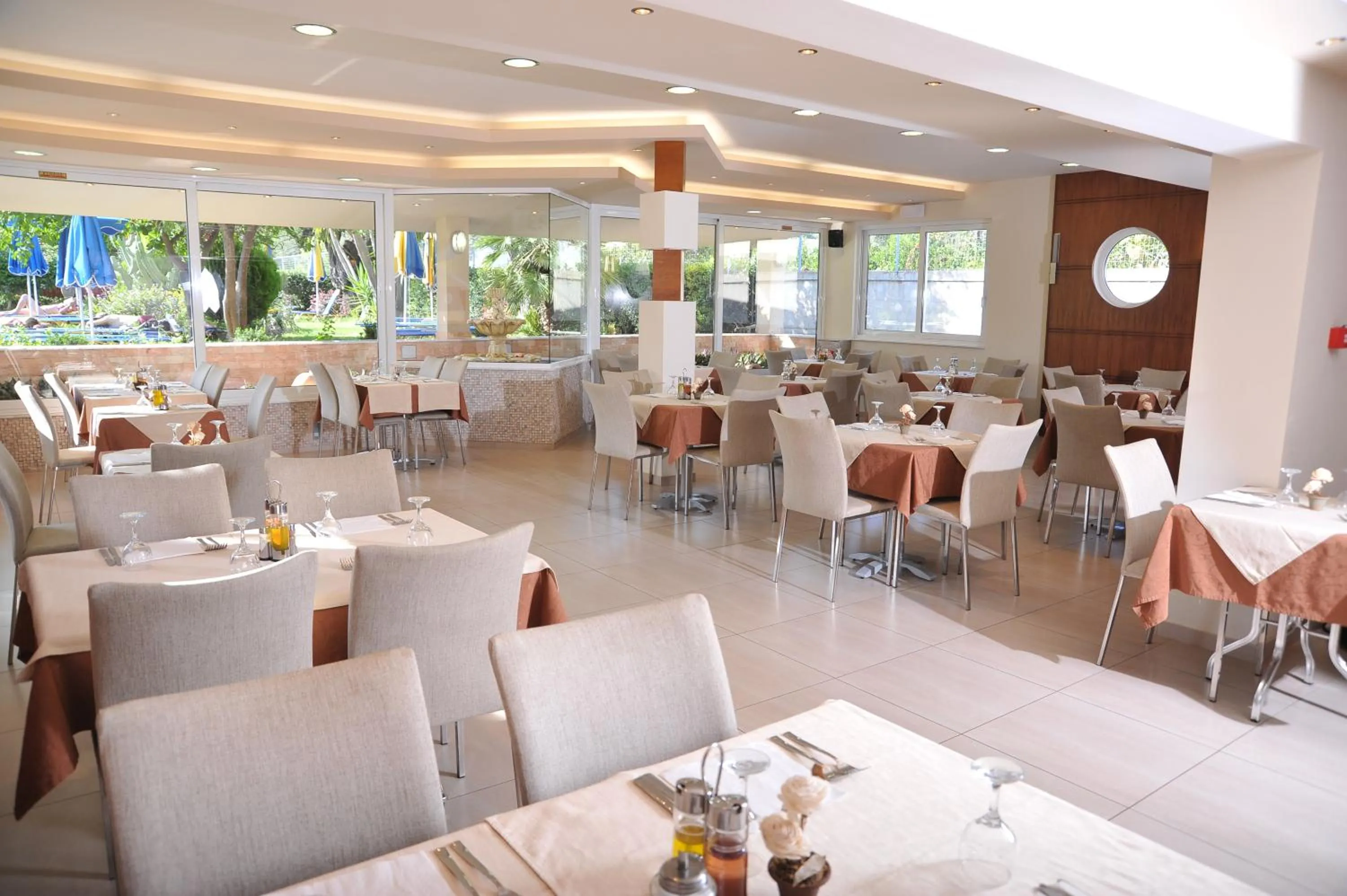 Restaurant/places to eat in Argiro Village