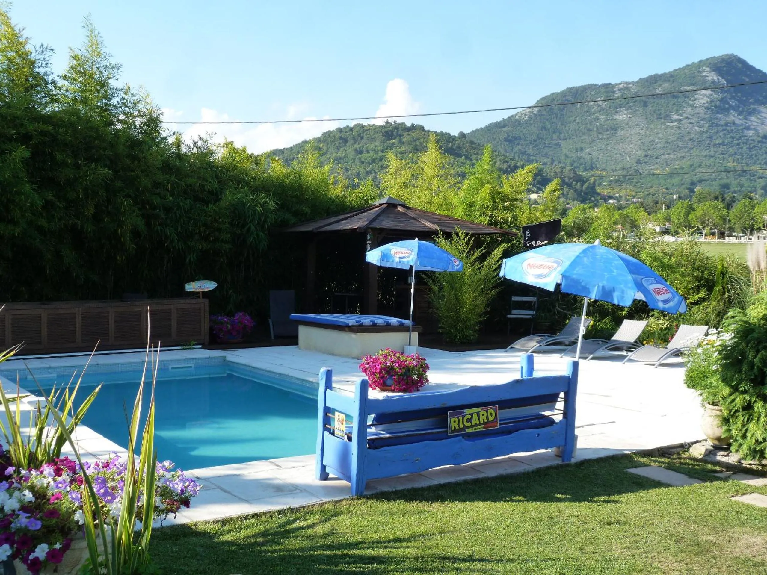 Garden in Les Bambous B&B