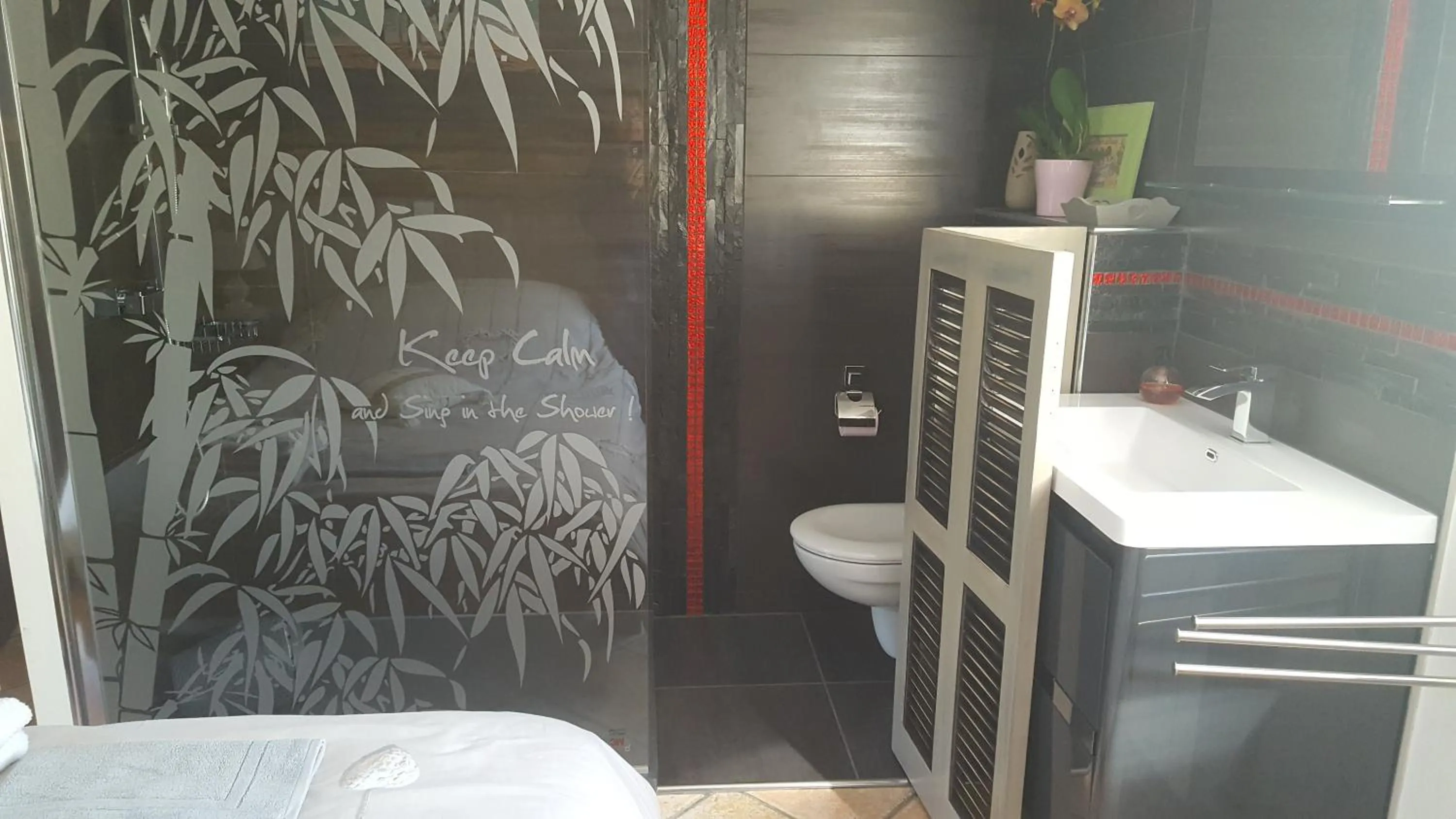 Bathroom in Les Bambous B&B