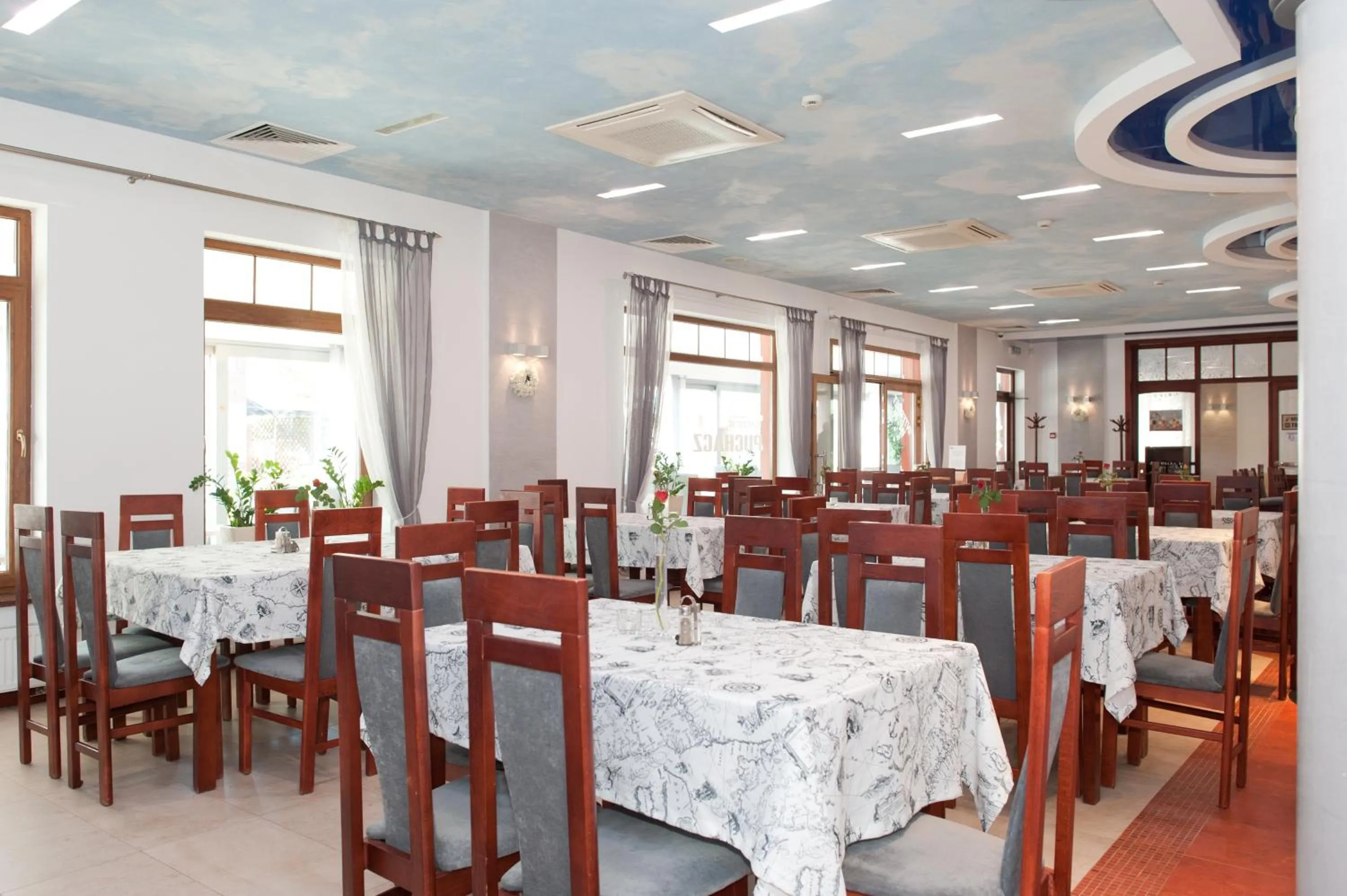 Restaurant/places to eat in Puchacz - Spa