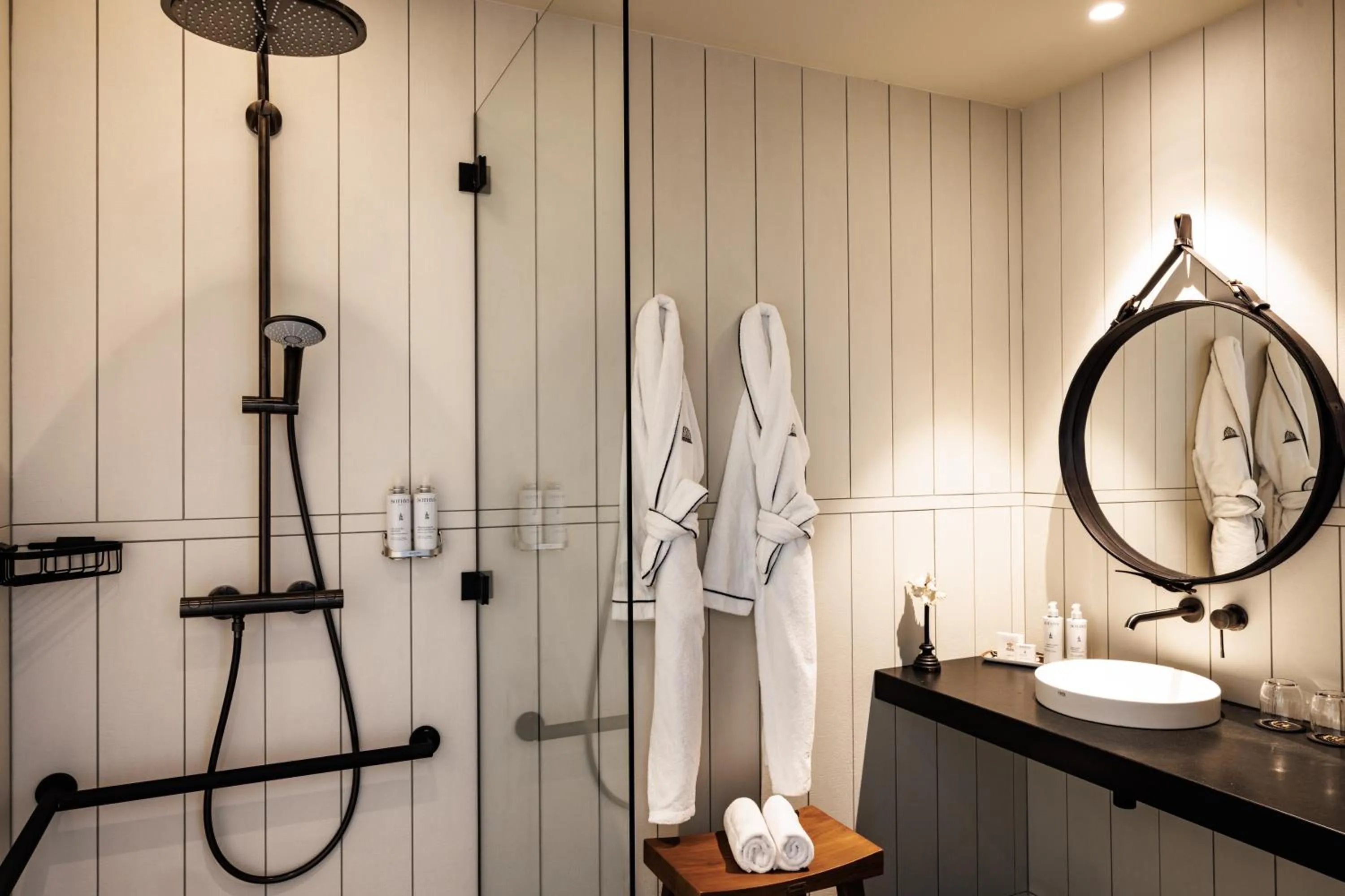 Bathroom in Domaine de Locguénolé & Spa - Relais & Chateaux