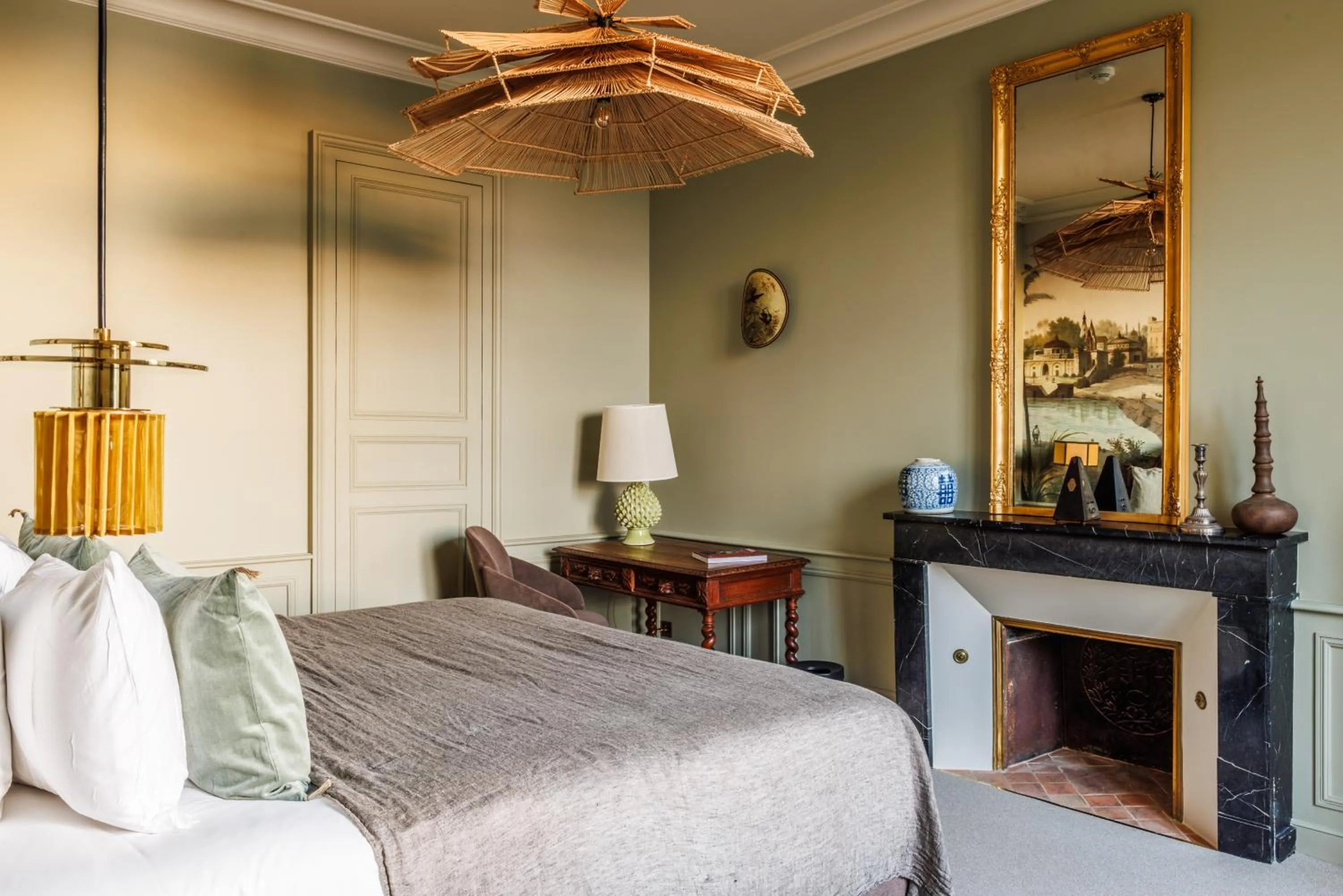 Photo of the whole room, Bed in Domaine de Locguénolé & Spa - Relais & Chateaux