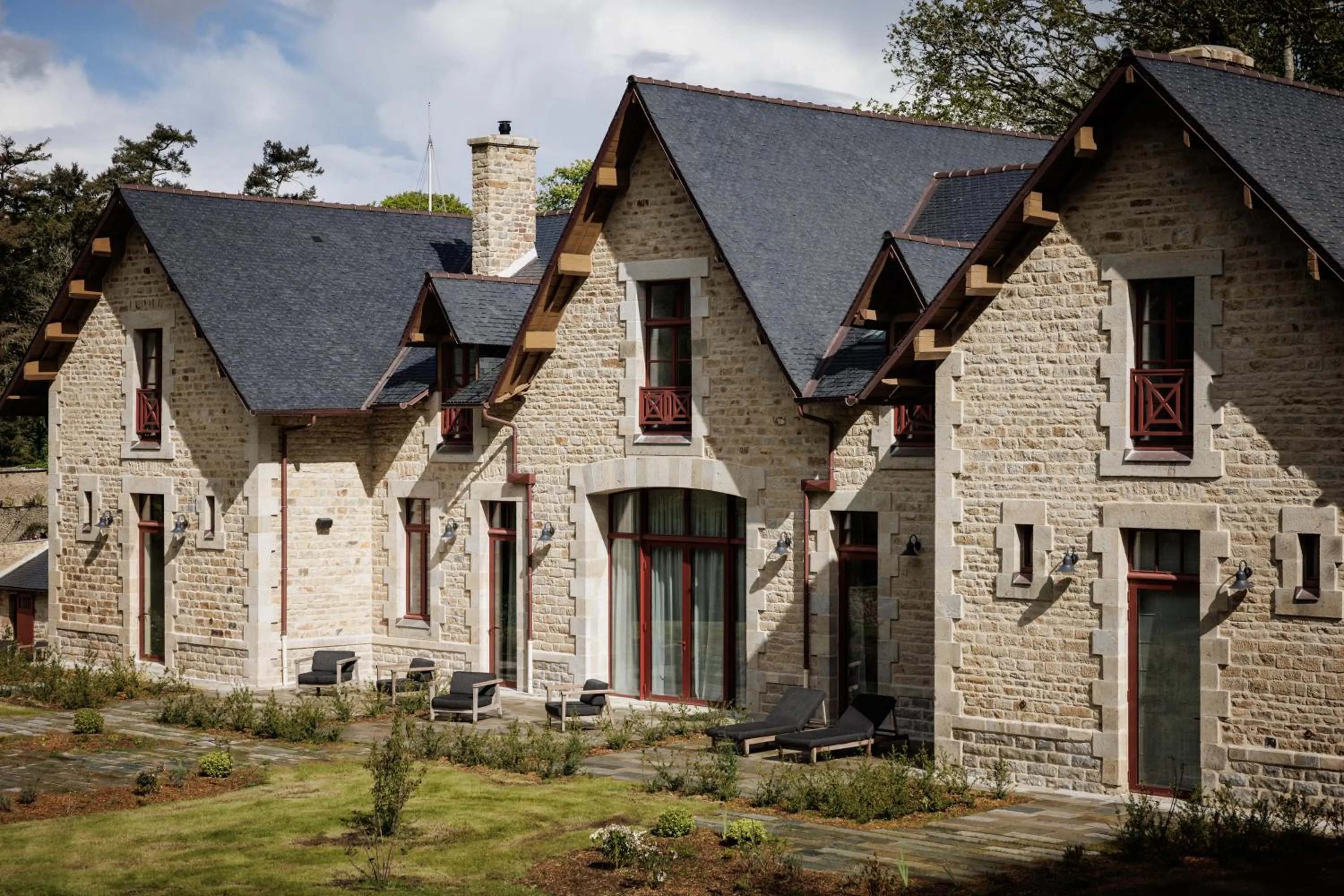 Facade/entrance in Domaine de Locguénolé & Spa - Relais & Chateaux