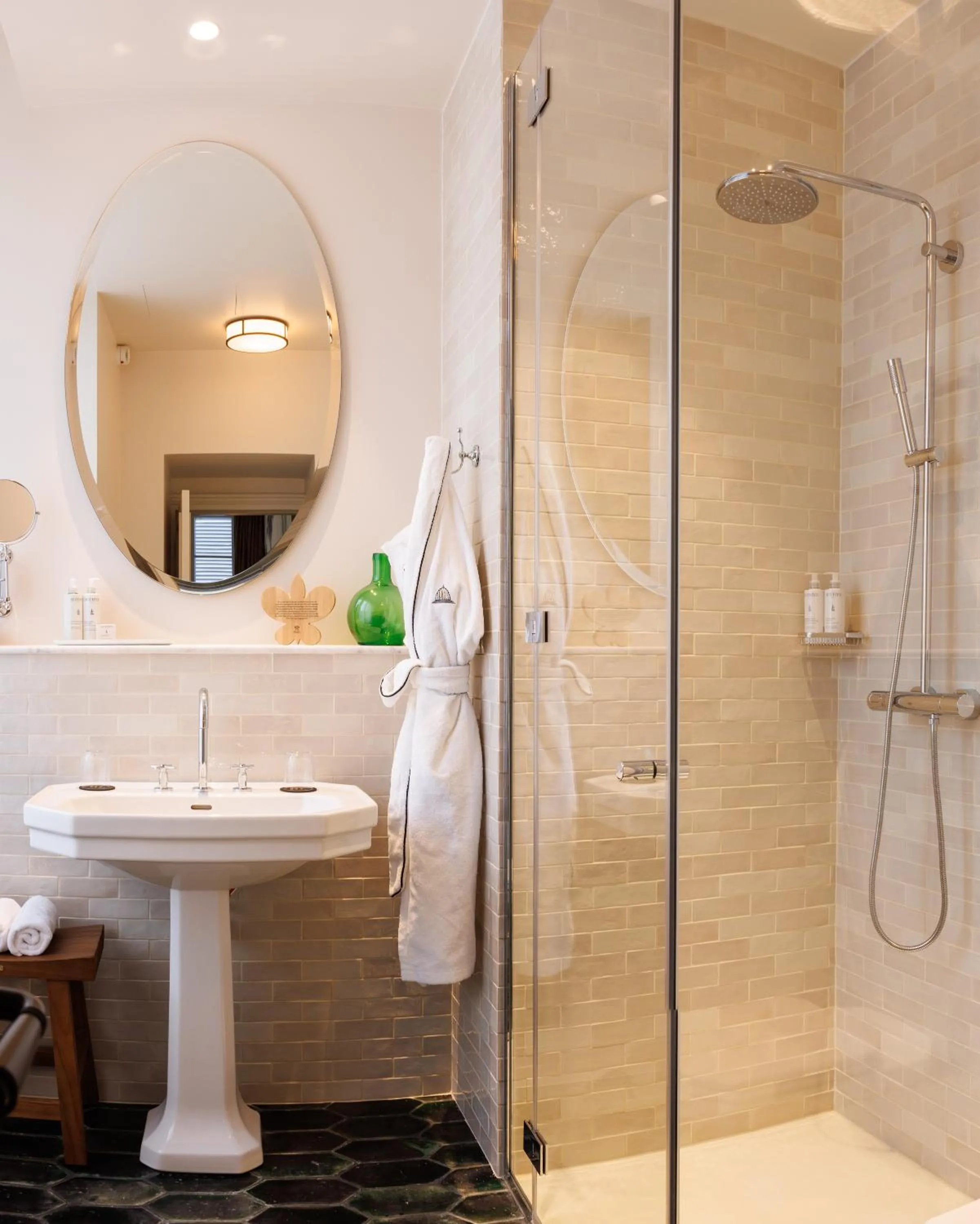 Shower in Domaine de Locguénolé & Spa - Relais & Chateaux