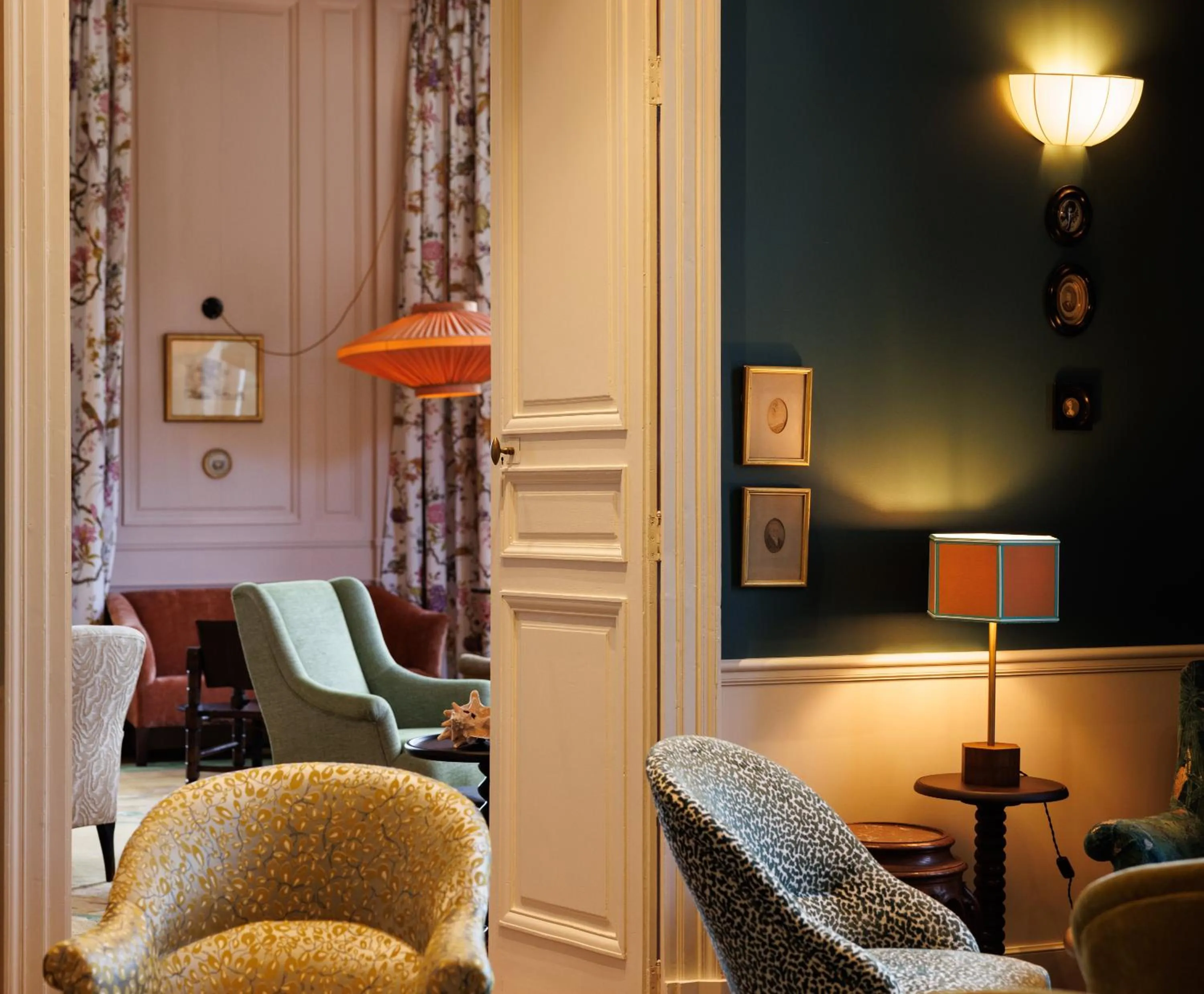 Lounge or bar in Domaine de Locguénolé & Spa - Relais & Chateaux