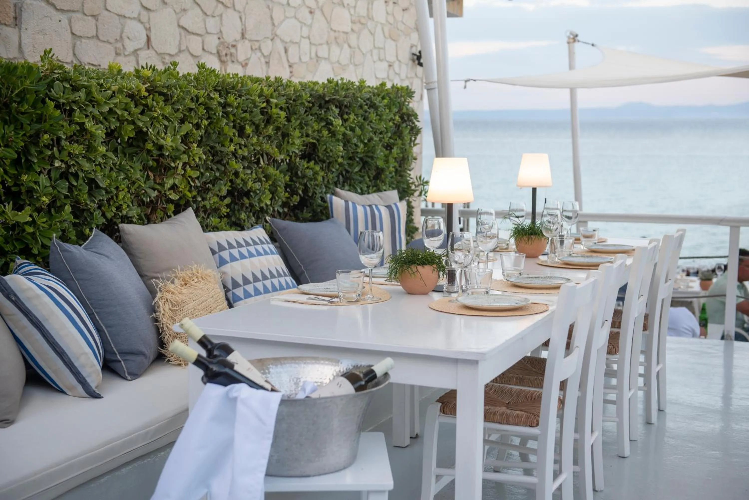 Restaurant/places to eat in White Suites Resort- Adults Only Hotel