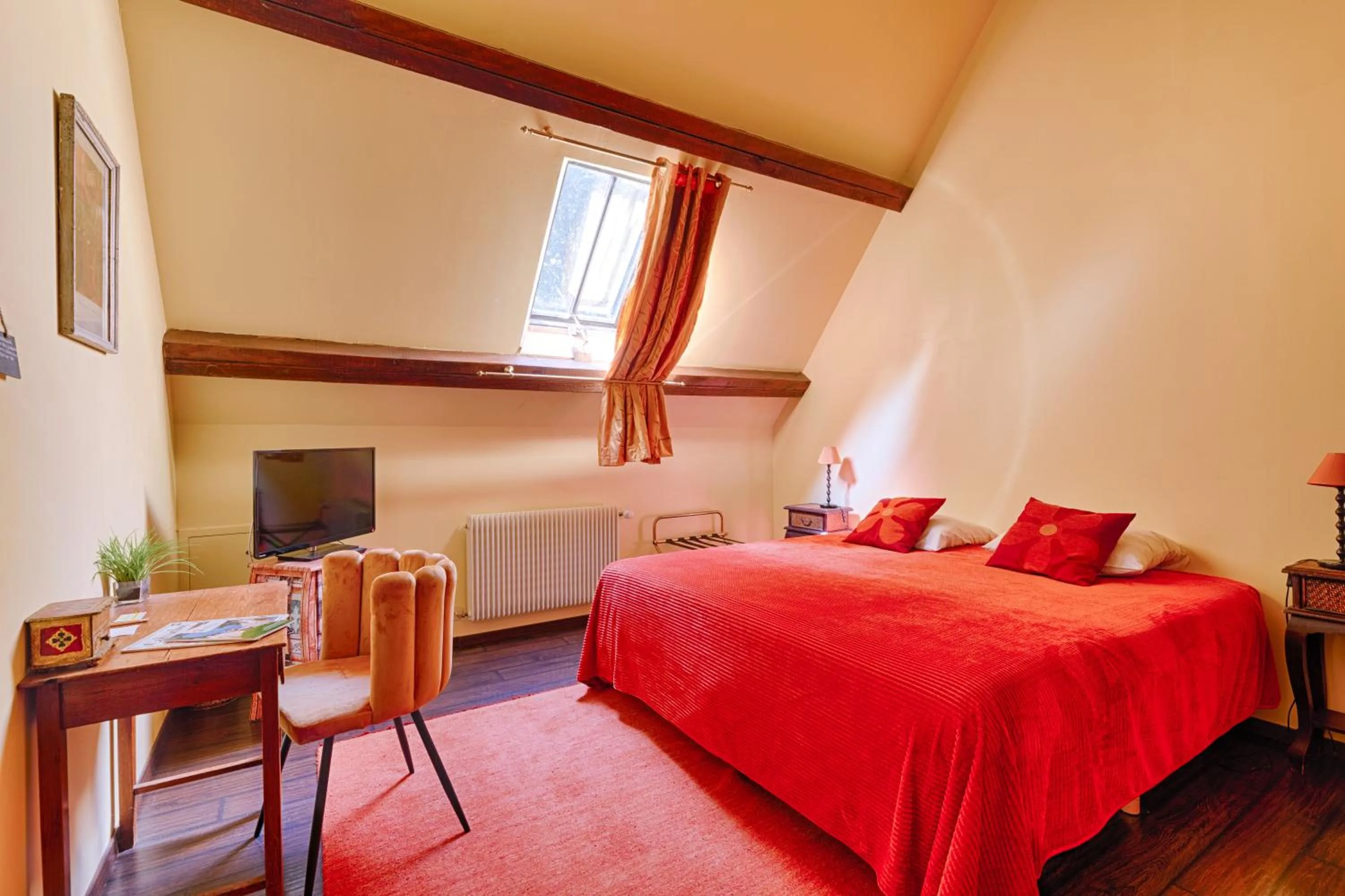 Bedroom, Bed in Domaine De La Tour