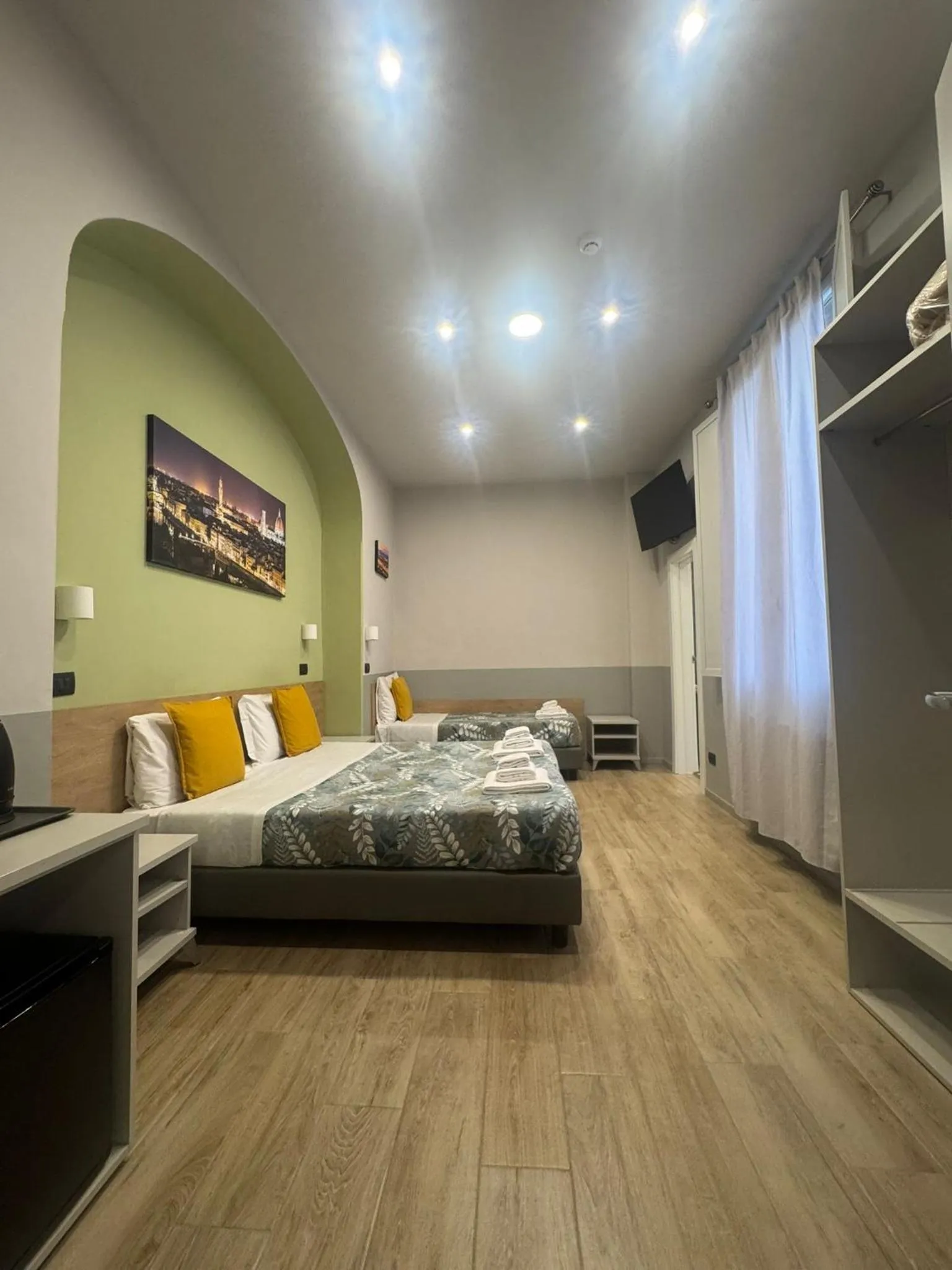 Bedroom, Bed in Hotel Camilla Guelfa