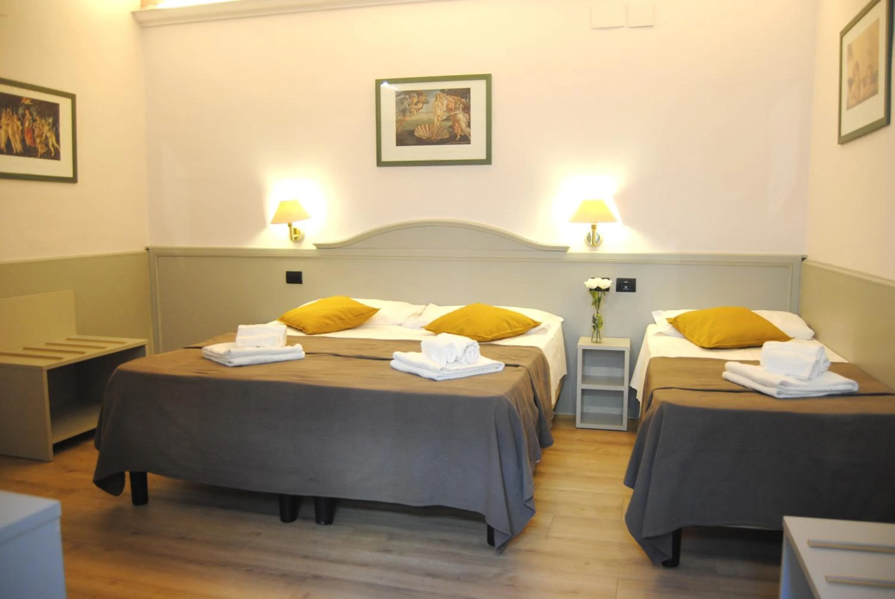 Bed in Hotel Camilla Guelfa